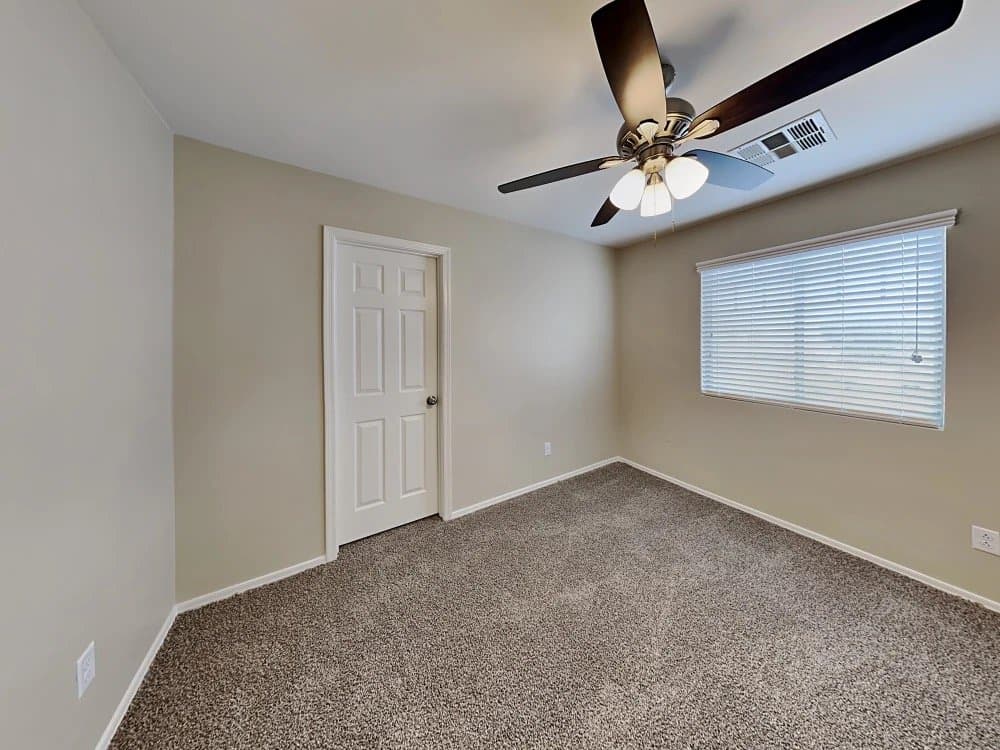 Laveen House: 7319 W Magdalena Ln