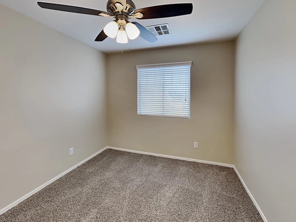 Laveen House: 7319 W Magdalena Ln