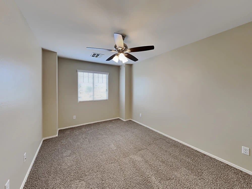 Laveen House: 7319 W Magdalena Ln