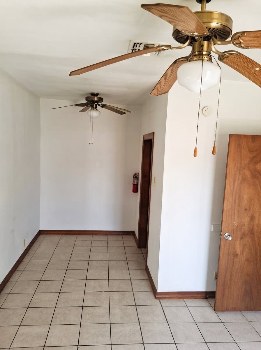 Kingsville House: 614 1/2 W Kleberg Ave