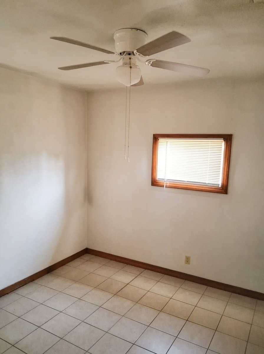Kingsville House: 614 1/2 W Kleberg Ave