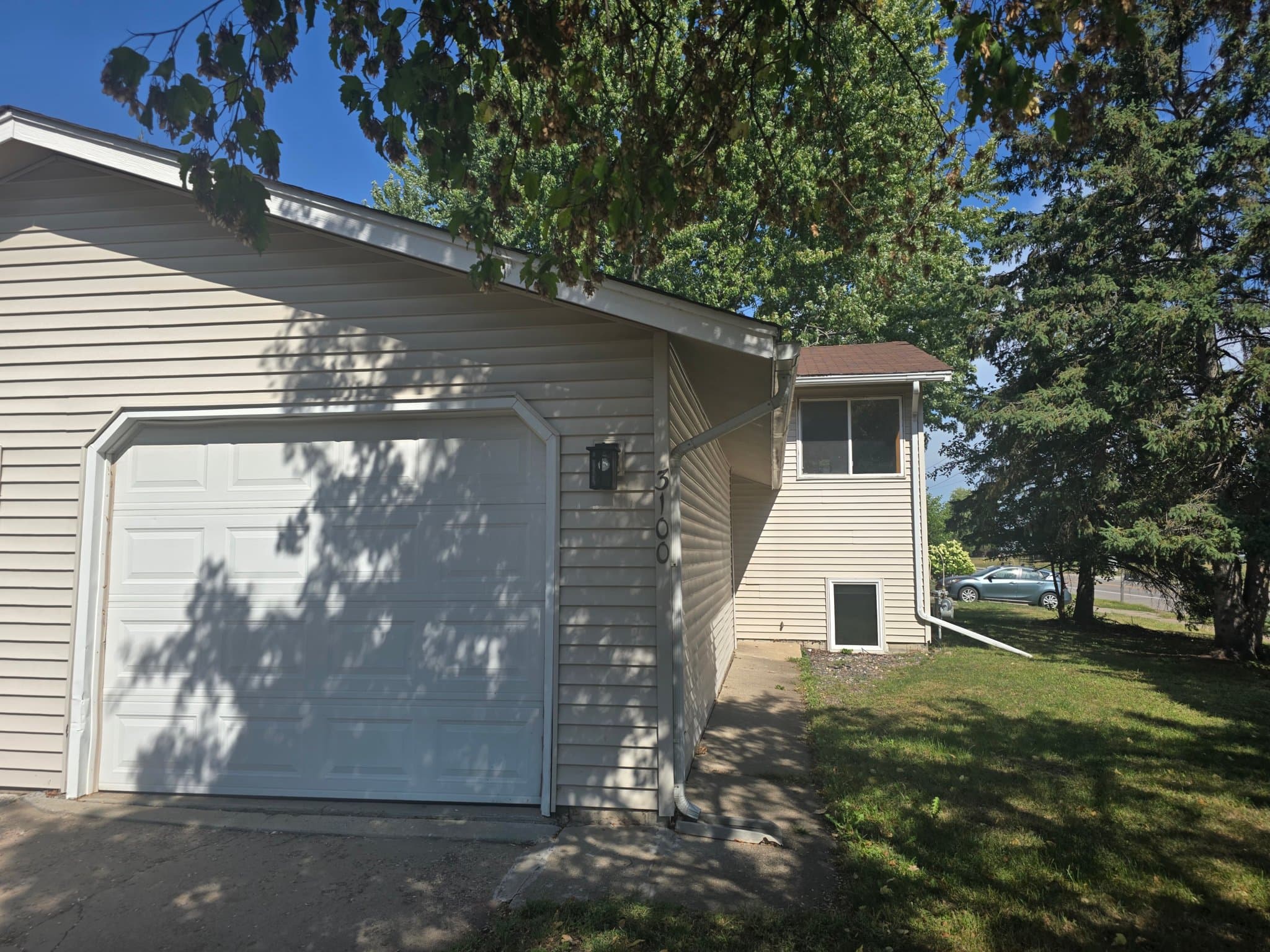 Minneapolis Townhome: 3100 83rd Ave N