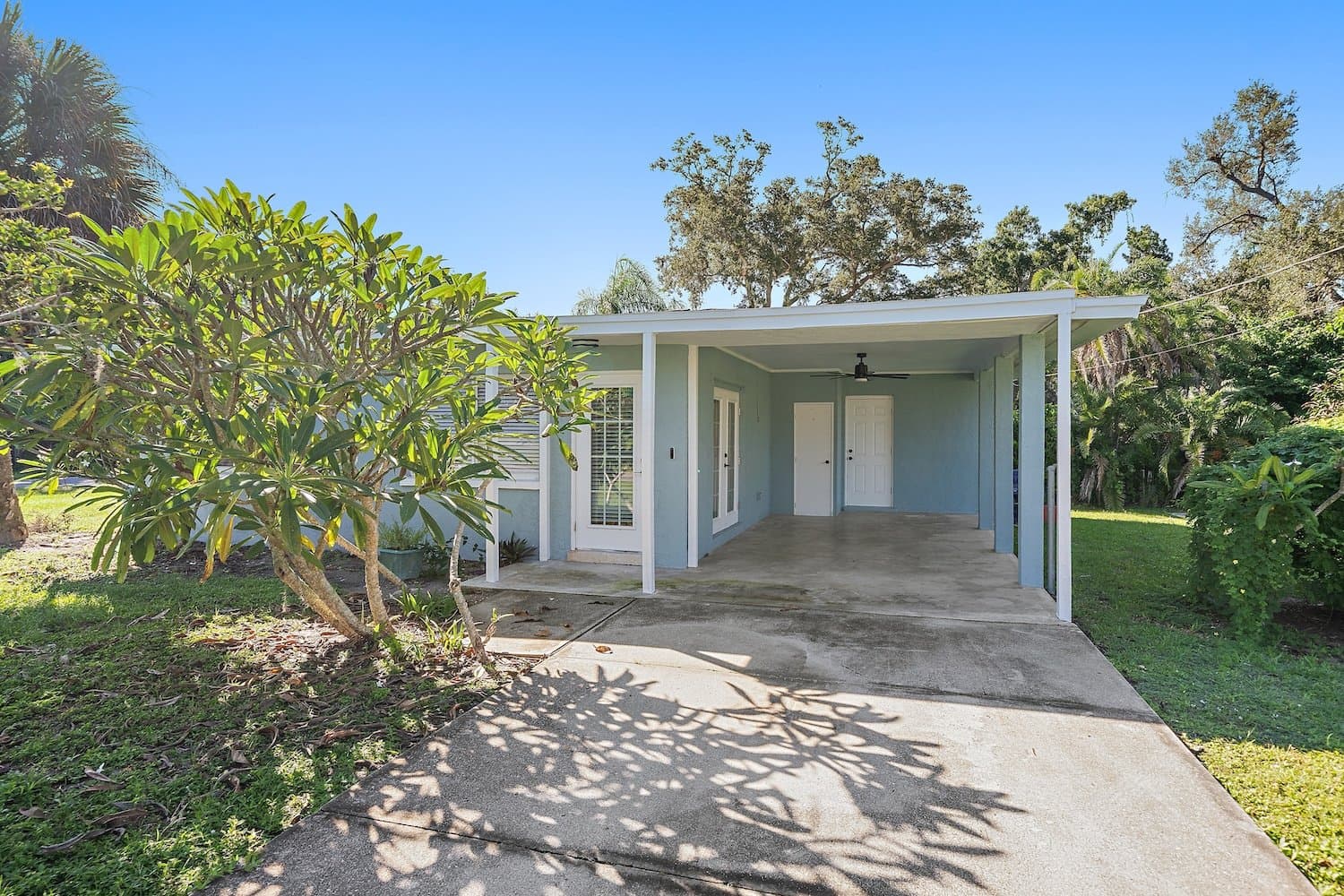 Nokomis House: 130 Lakeview Drive