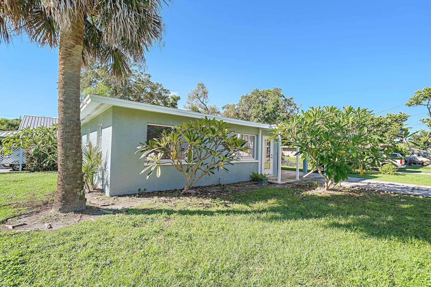 Nokomis House: 130 Lakeview Drive