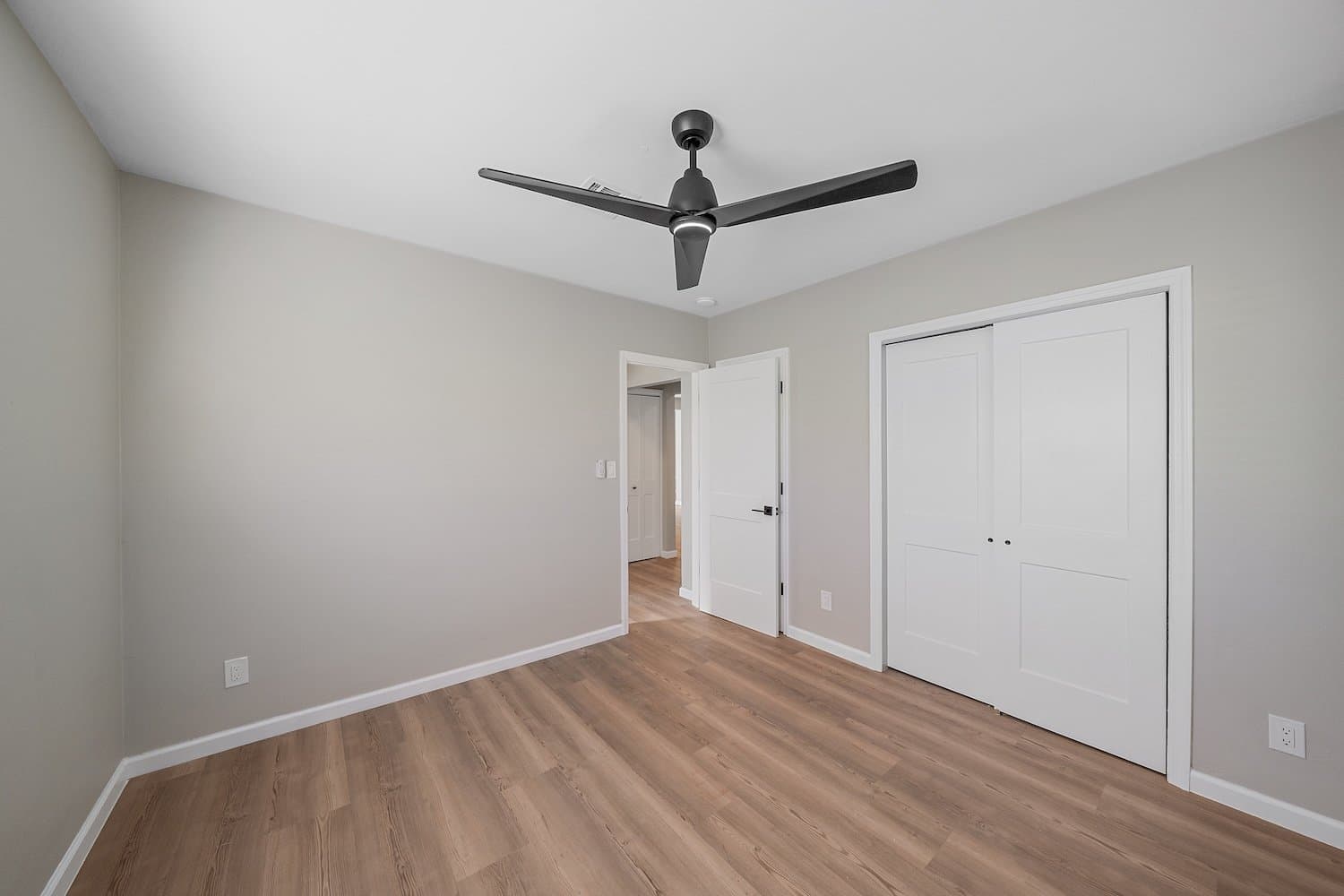 Nokomis House: 130 Lakeview Drive