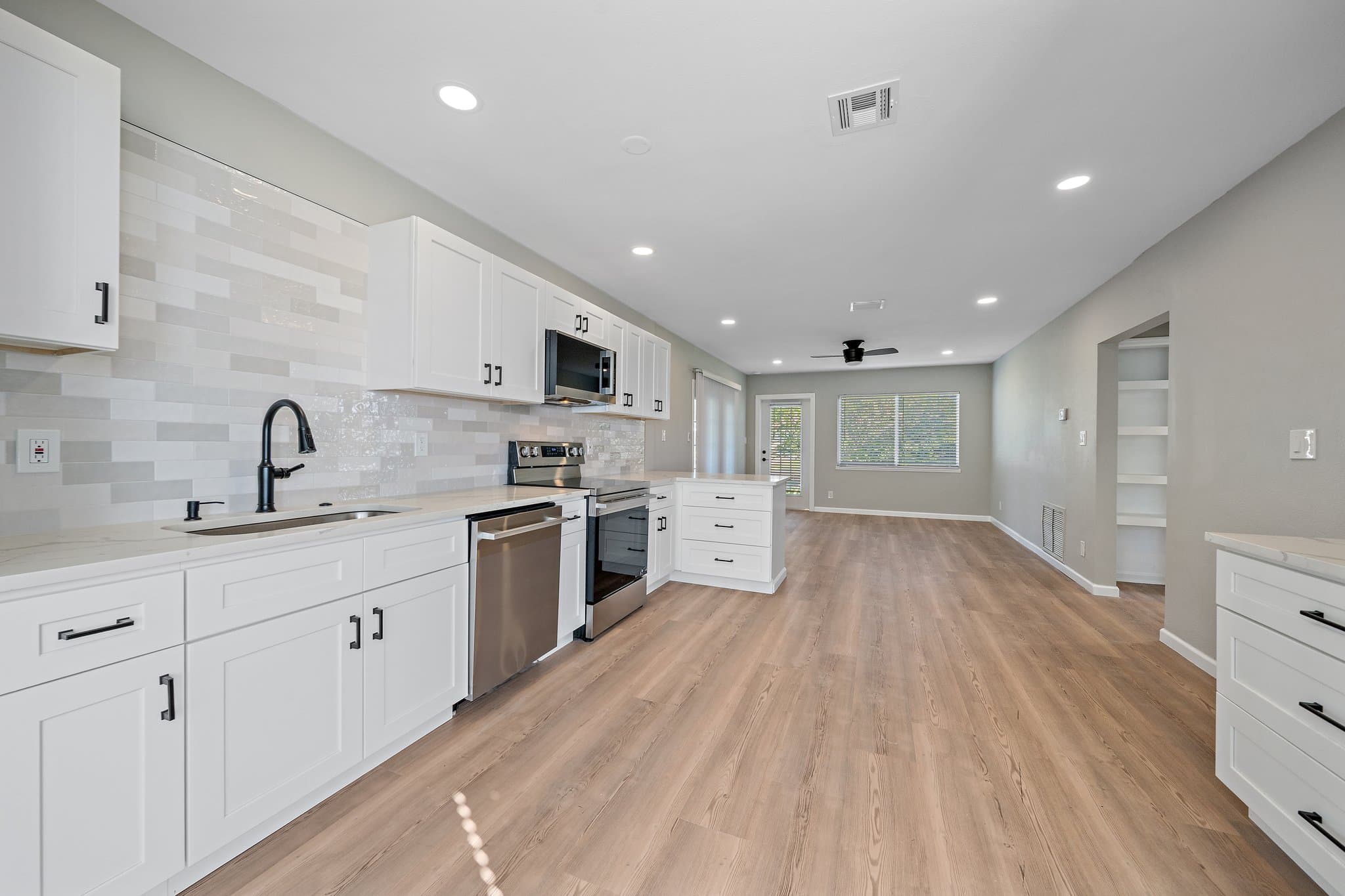 Nokomis House: 130 Lakeview Drive