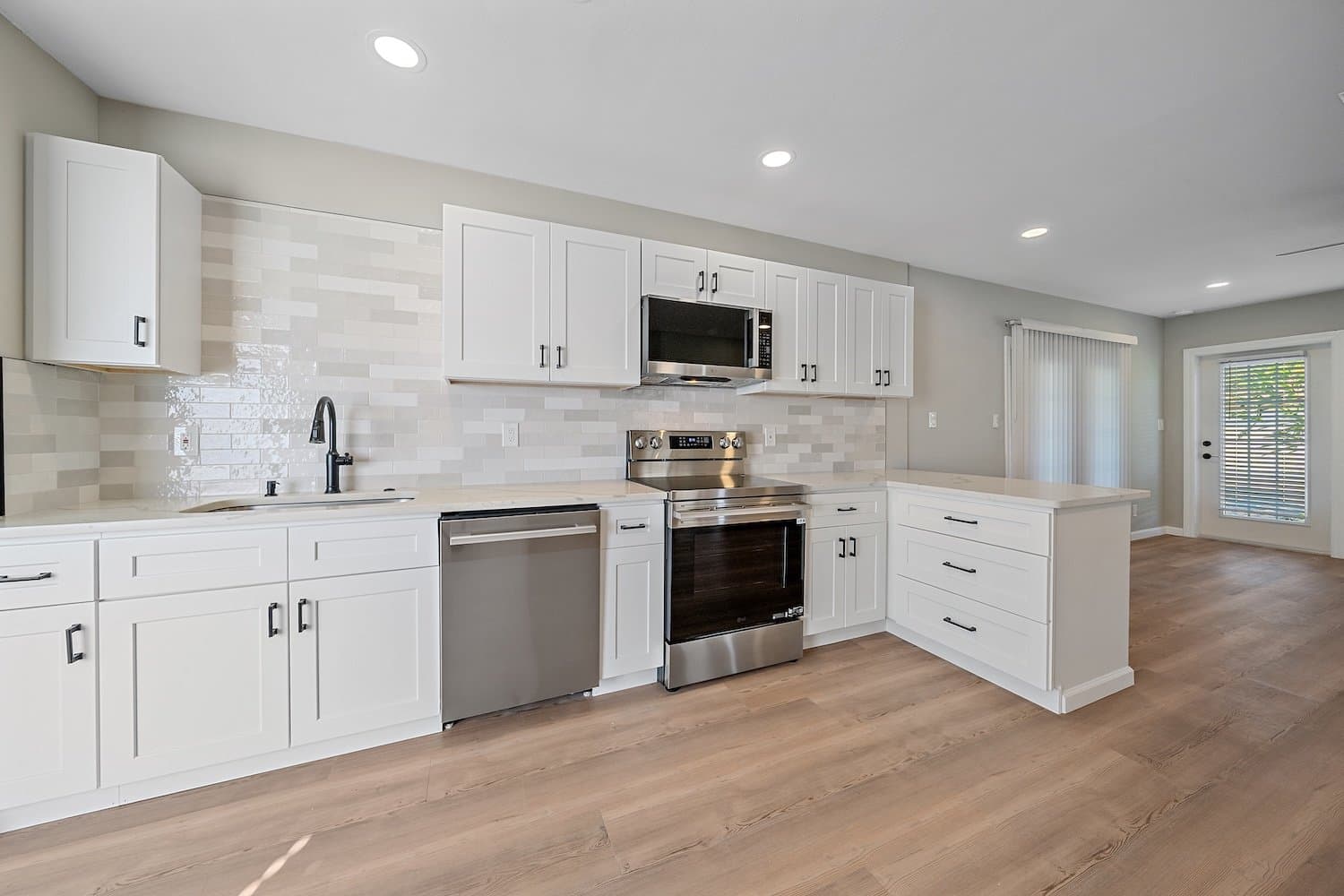 Nokomis House: 130 Lakeview Drive