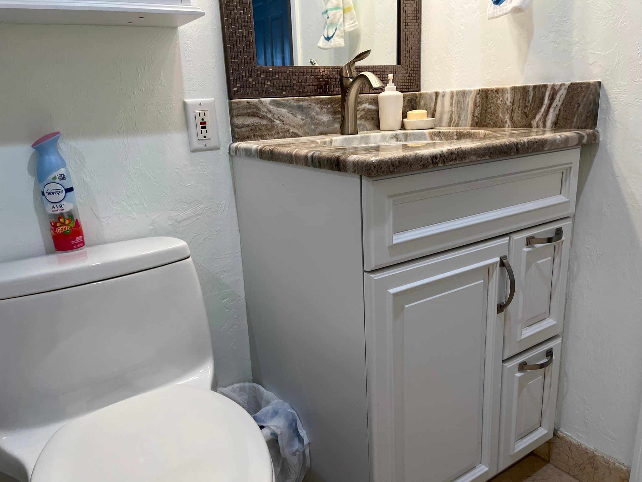 Bonita Springs Condo: 4895 Bonita Beach Rd.