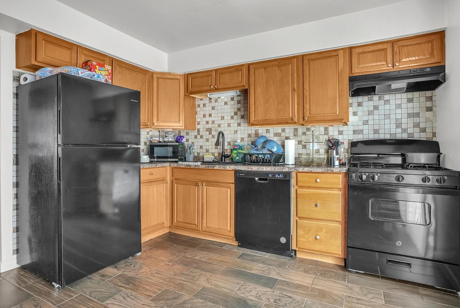 Portage Multiplex: 2581 Parkview Circle