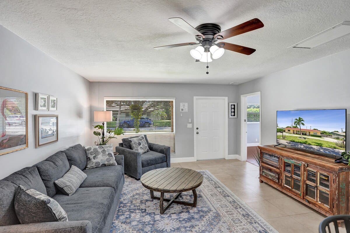 Boca Raton Multiplex: 2417 NE 2nd Ave