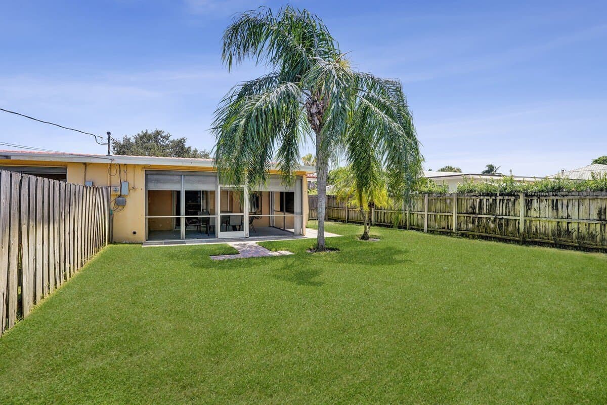 Boca Raton Multiplex: 2417 NE 2nd Ave
