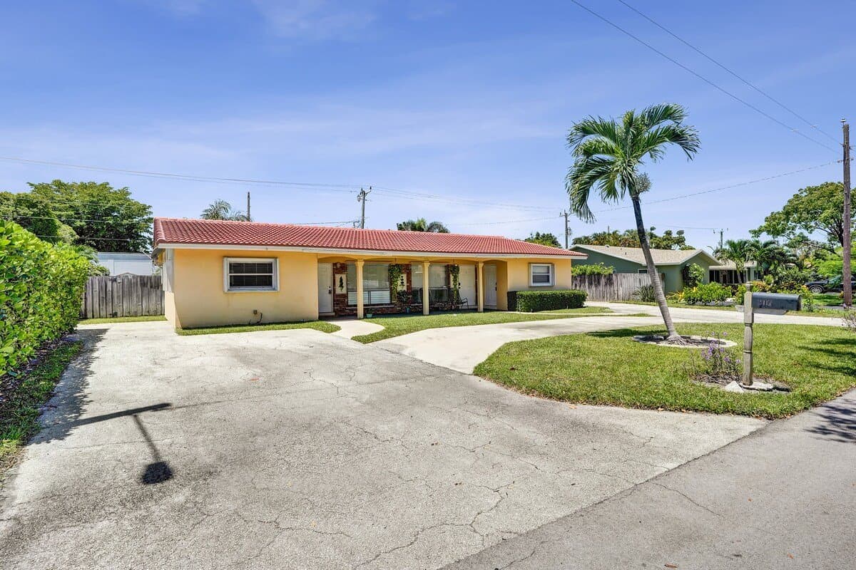 Boca Raton Multiplex: 2417 NE 2nd Ave