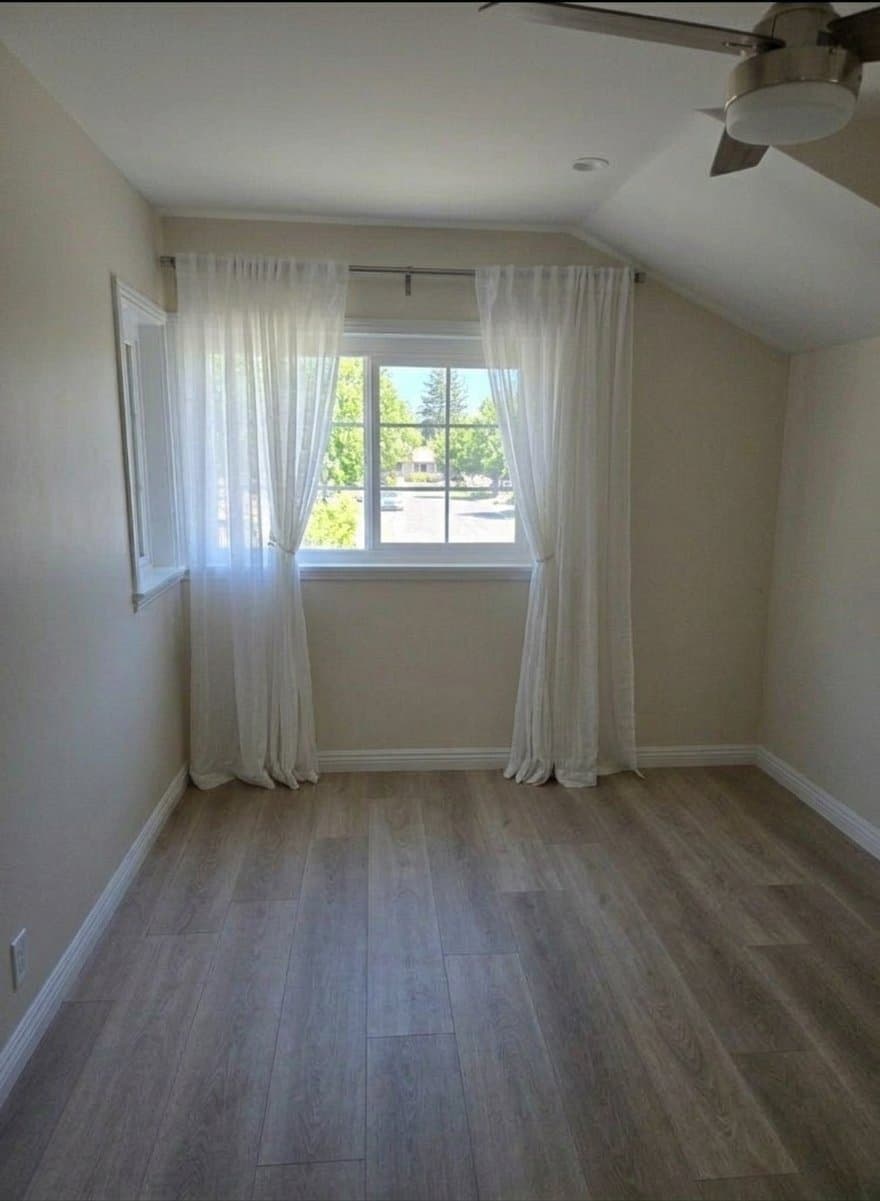Northridge House: 8113 Bianca Ave