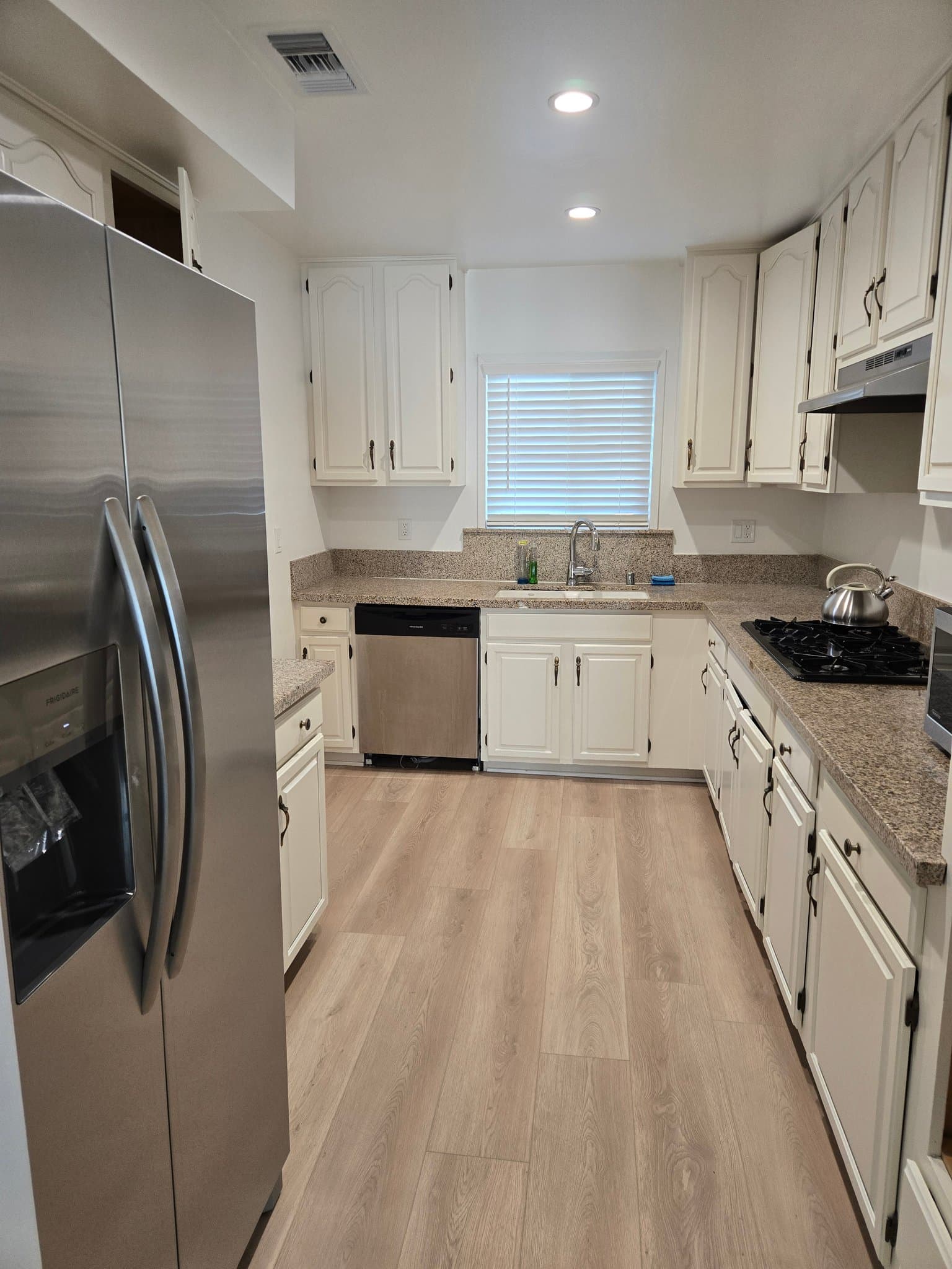 Northridge House: 8113 Bianca Ave