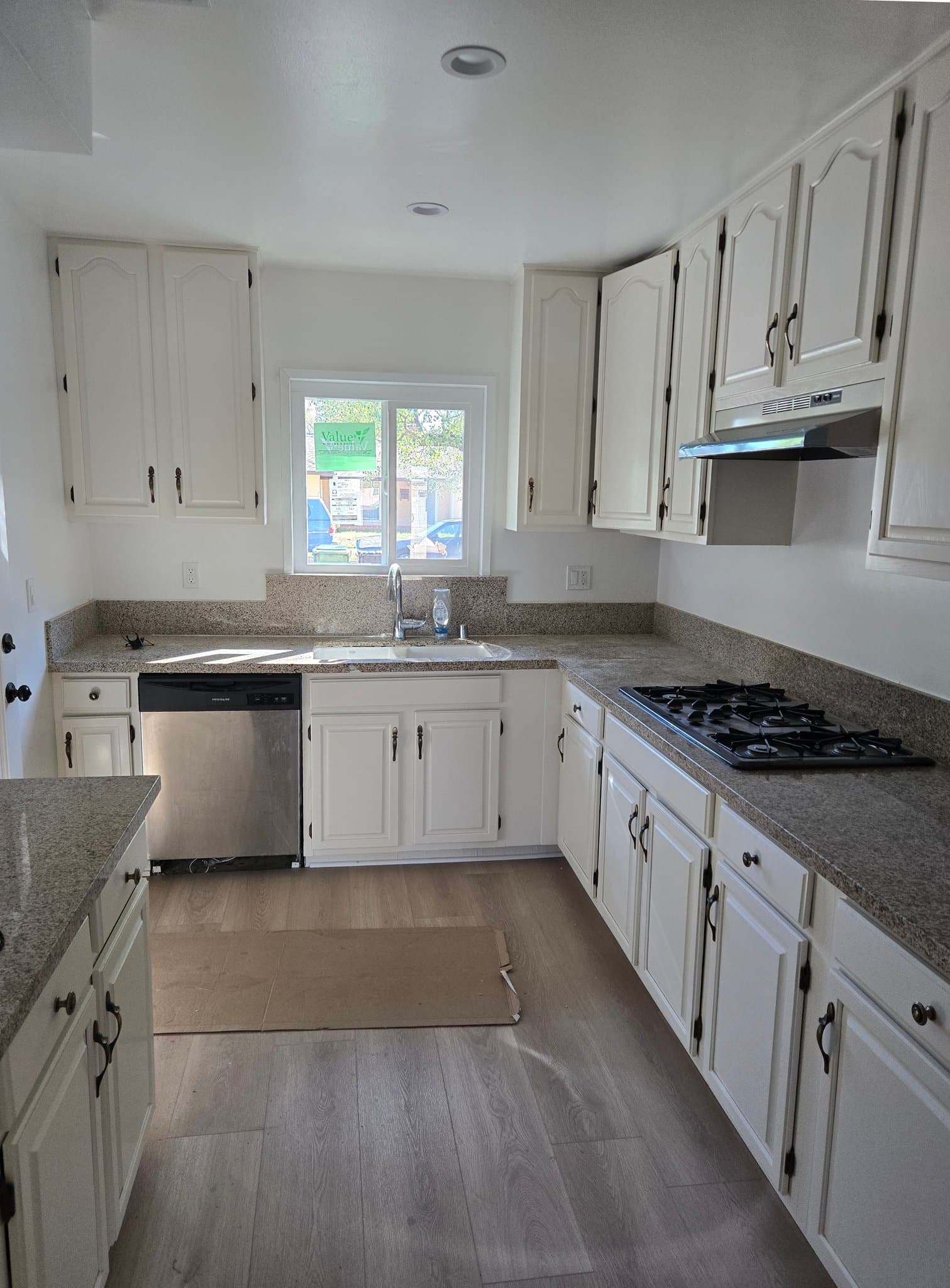 Northridge House: 8113 Bianca Ave