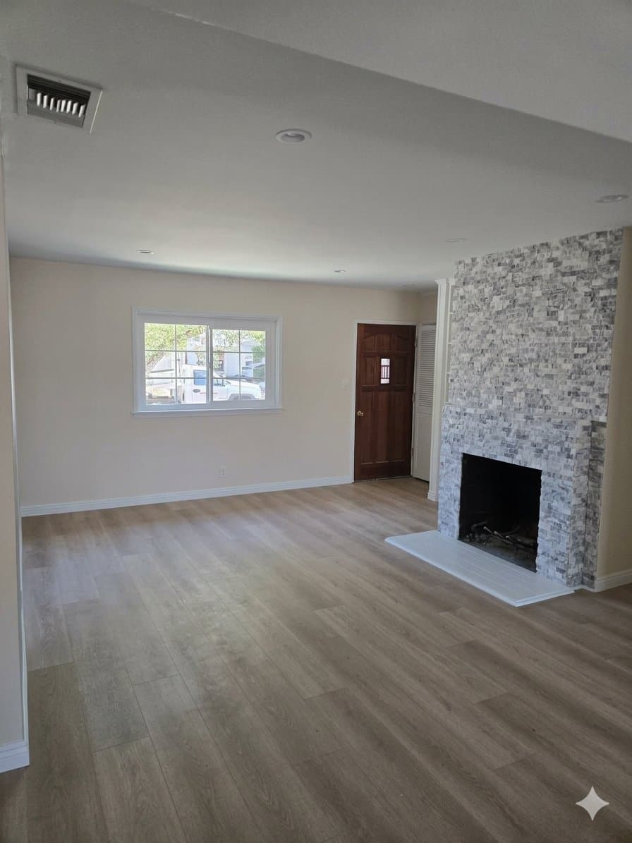 Northridge House: 8113 Bianca Ave