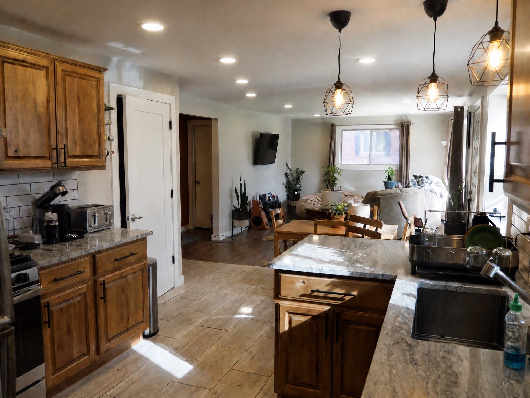 Layton Single Room: 1729 N Alder St
