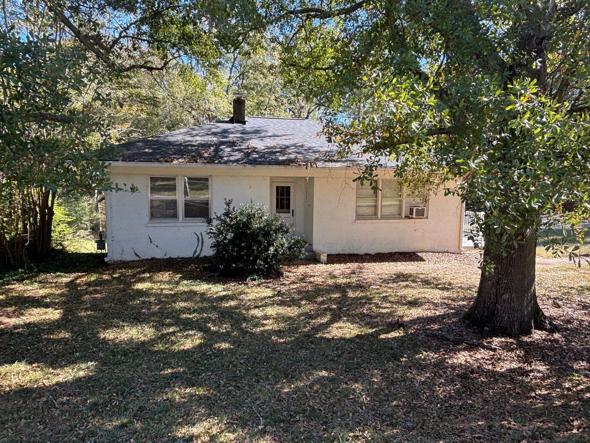 Ball Ground House: 120 Roberts Lake Road
