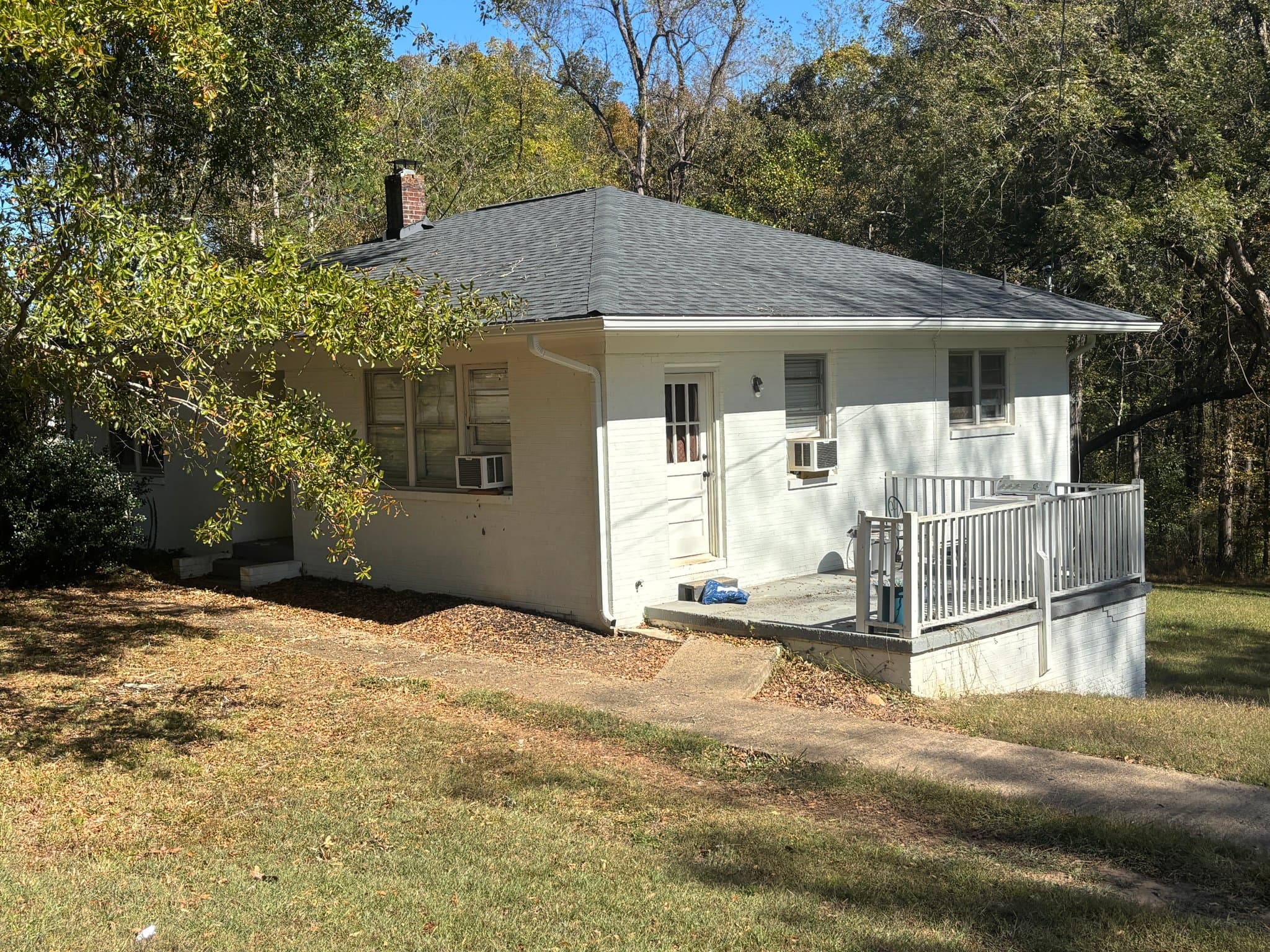 Ball Ground House: 120 Roberts Lake Road
