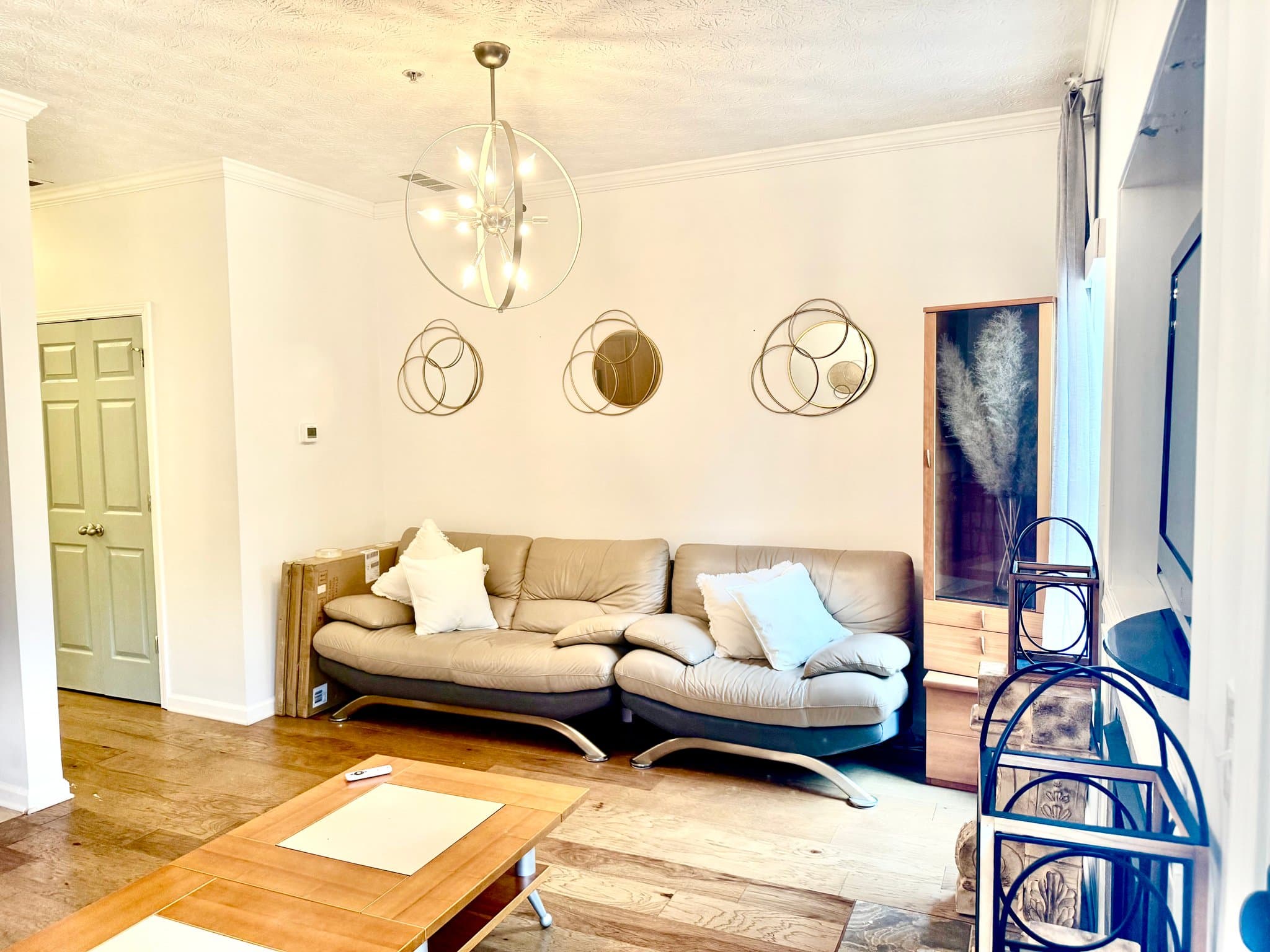 Woodstock Single Room: 138 Creekwood Dr