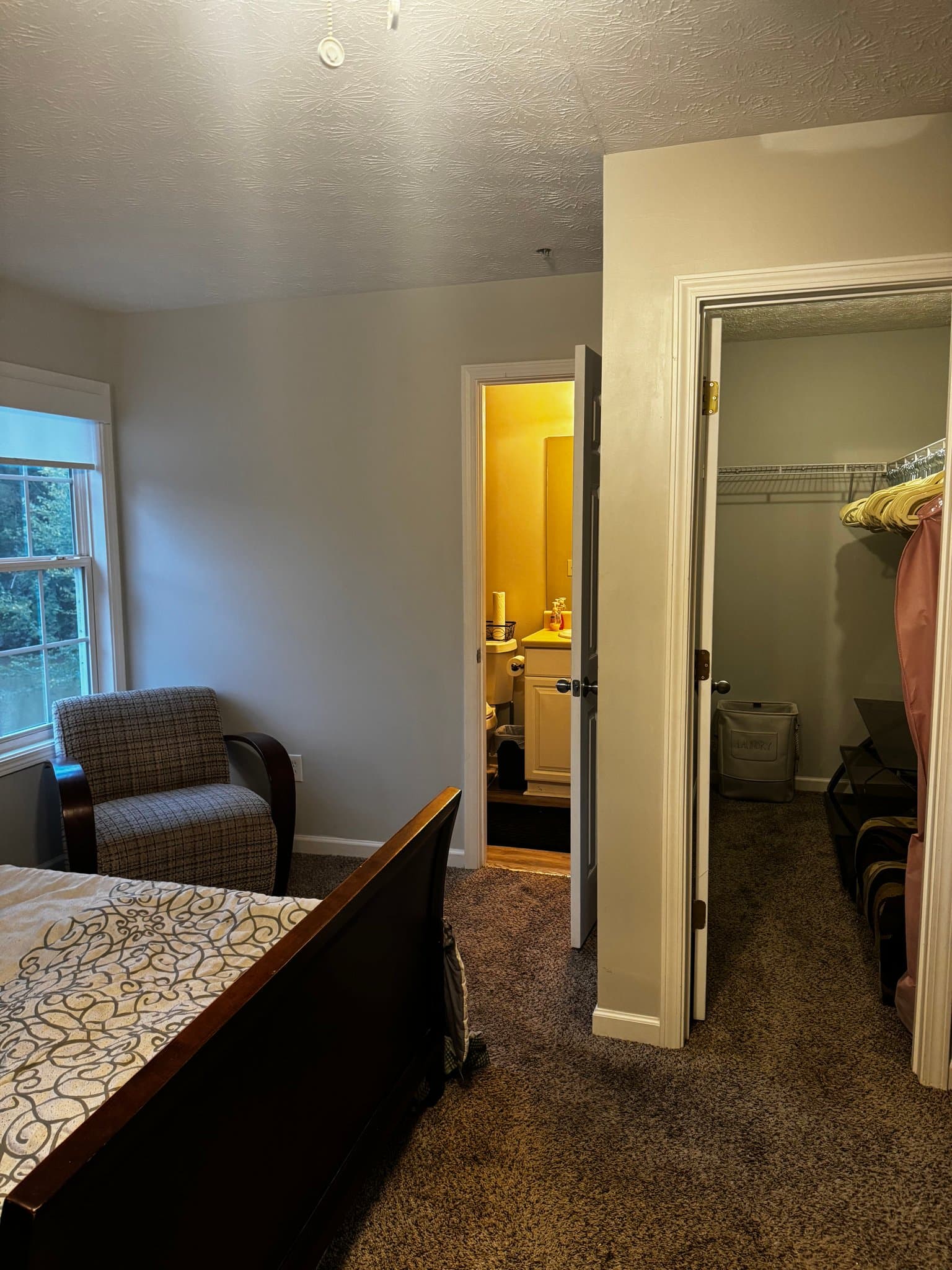 Woodstock Single Room: 138 Creekwood Dr