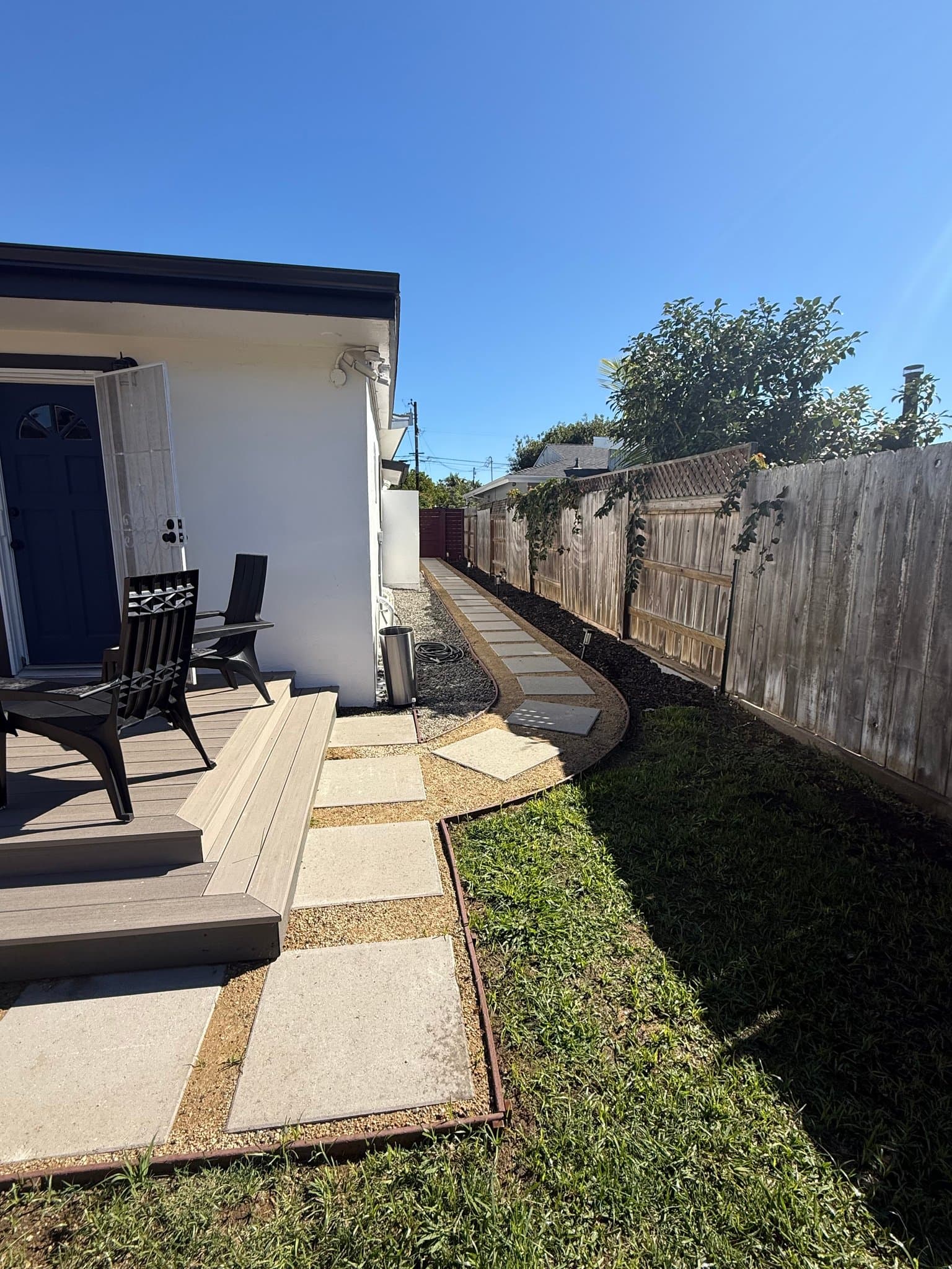 Encinitas Multiplex: 1144 Aloha Dr,