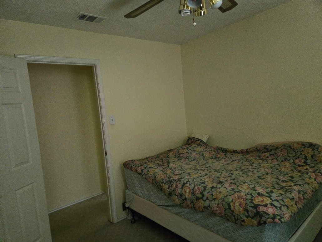 Allen Single Room: 1000 Fairlawn St