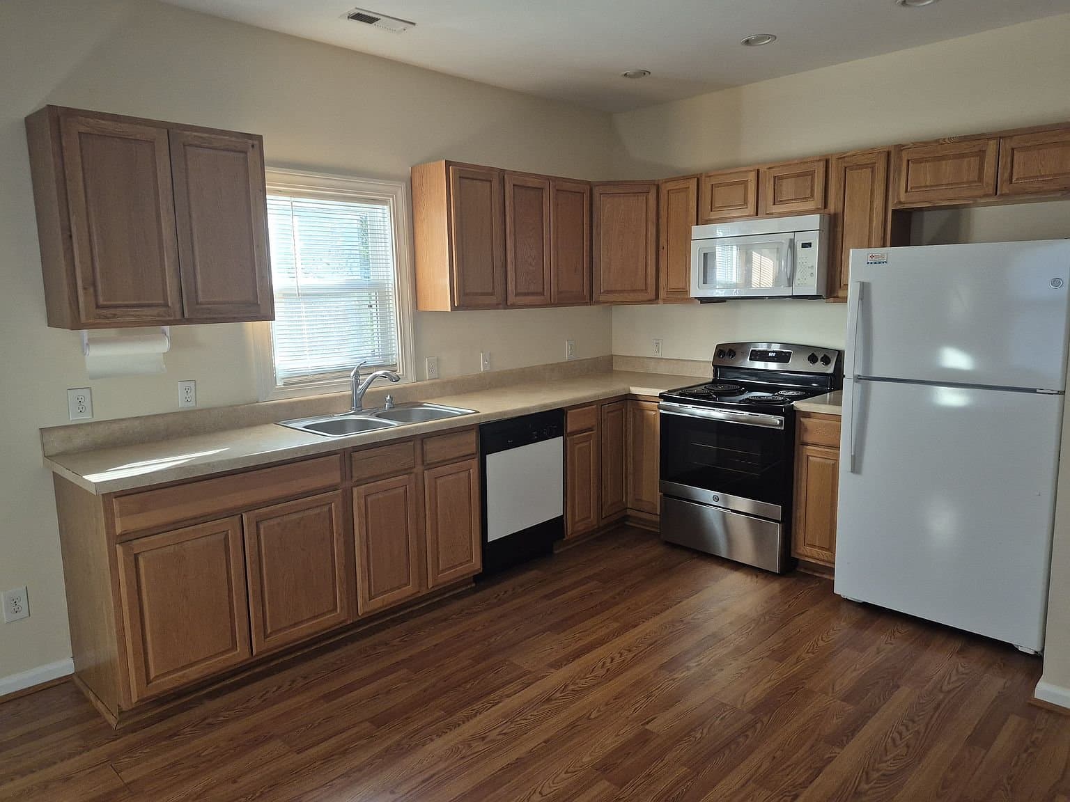 Greensboro House: 2506 Yanceyville St