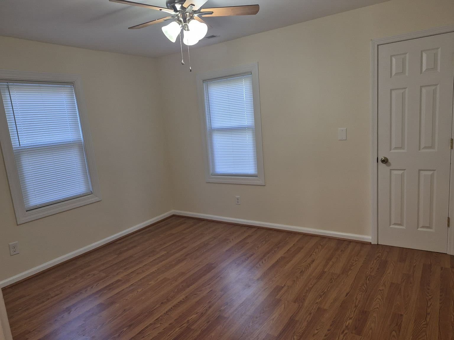 Greensboro House: 2506 Yanceyville St