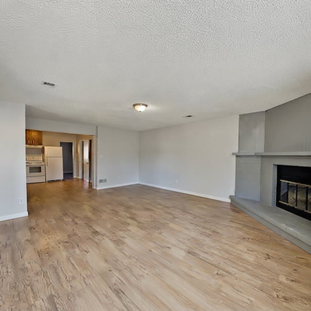Thornton House: 1574 Oak Pl
