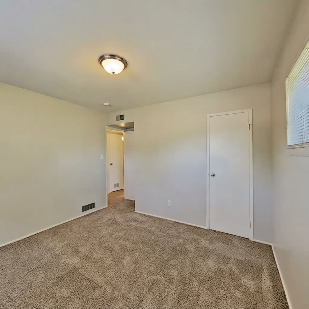 Thornton House: 1574 Oak Pl