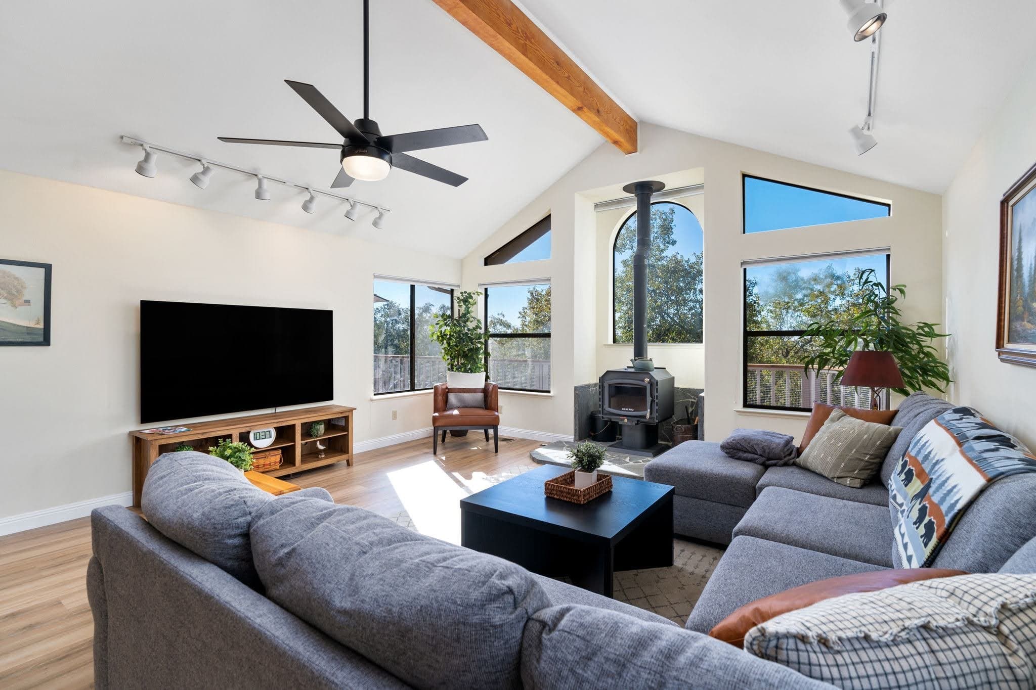 North Fork House: 53050 Ridge Top Drive