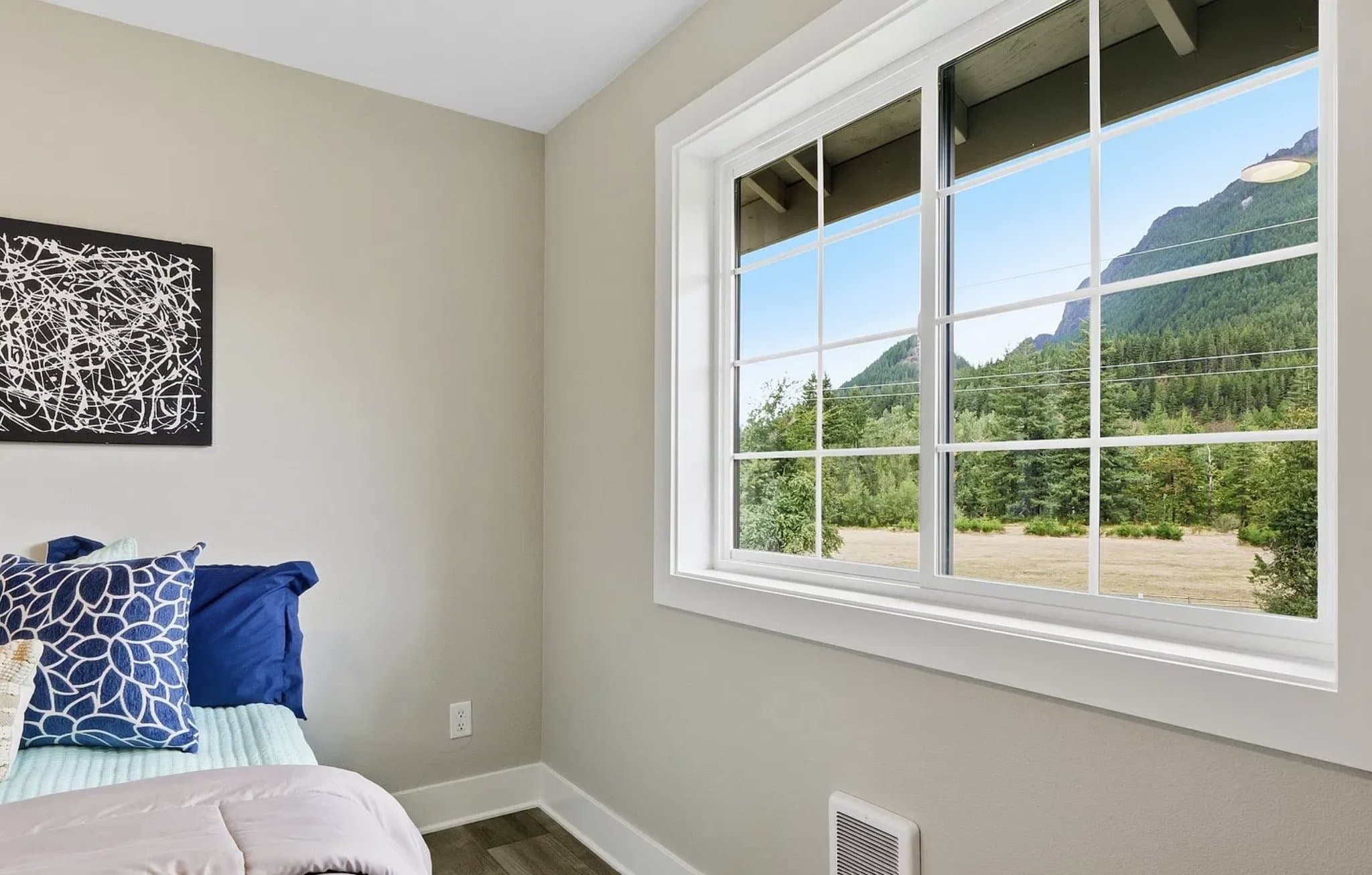 North Bend Townhome: 1906 SE 12th St
