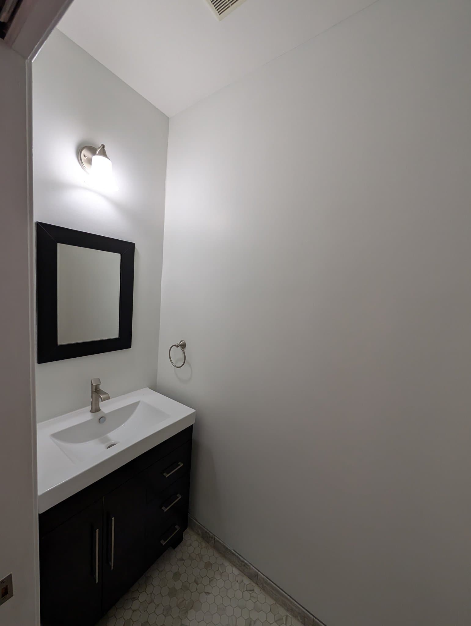 Washington House: 137 Randolph Pl NW