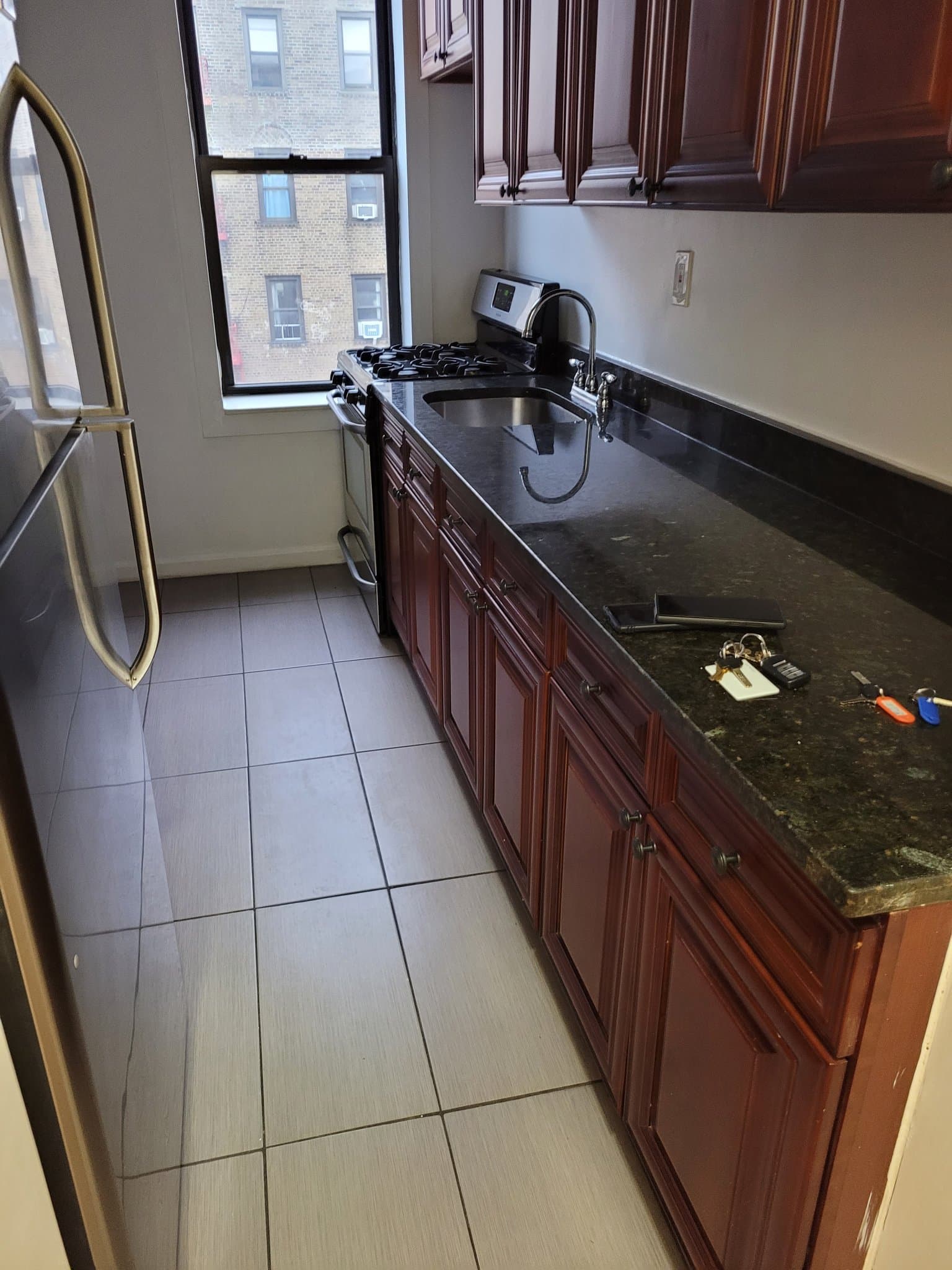 Woodside Apartment: 4705 45th St