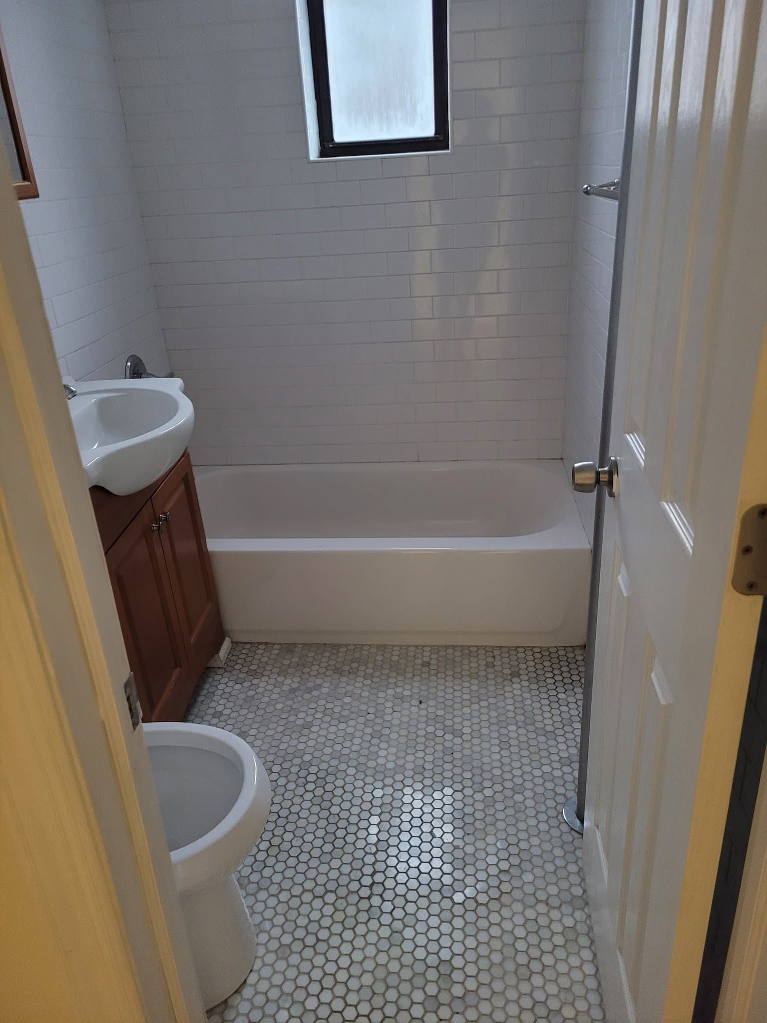 Woodside Apartment: 4705 45th St