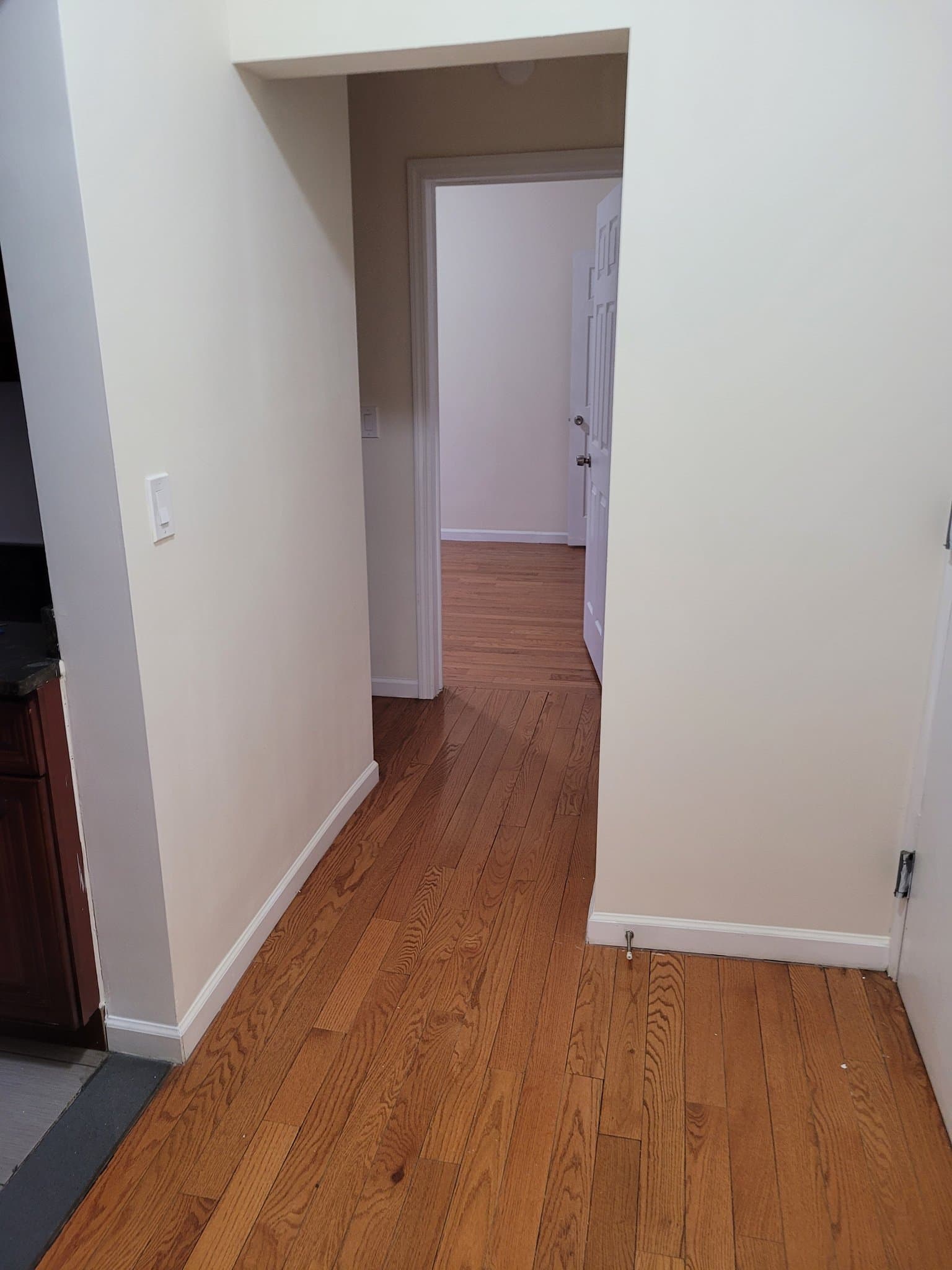 Woodside Apartment: 4705 45th St