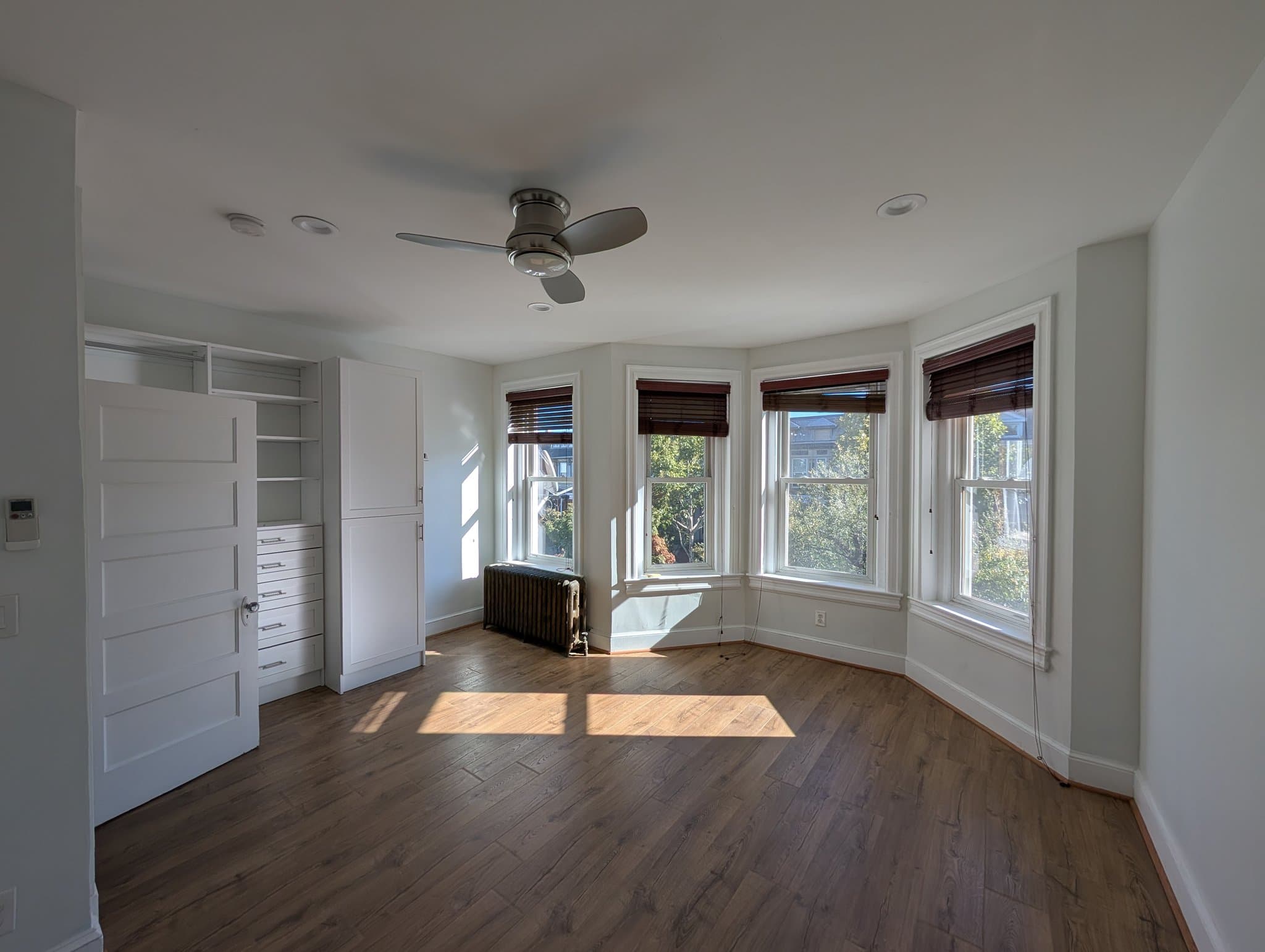 Washington House: 137 Randolph Pl NW