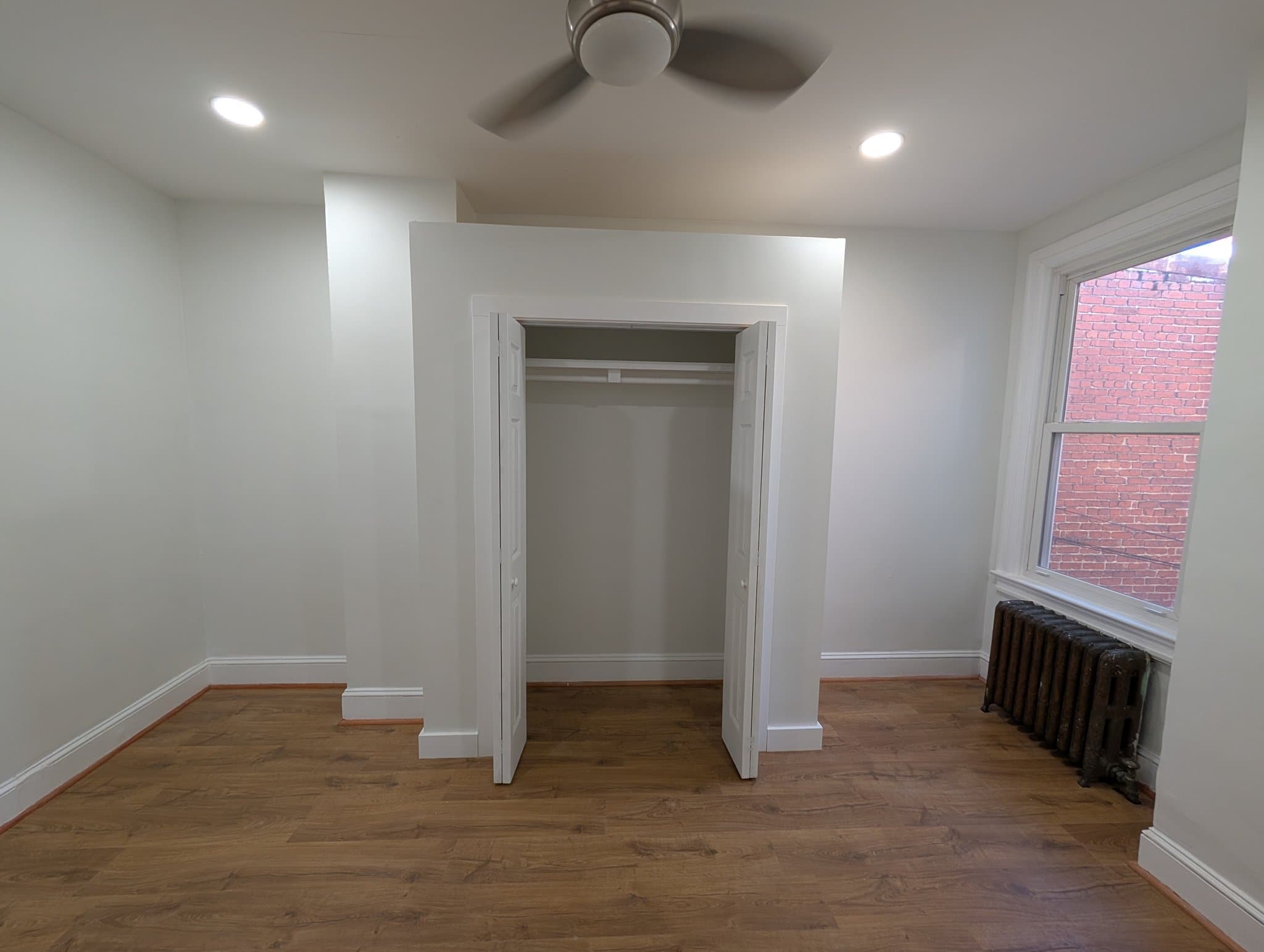 Washington House: 137 Randolph Pl NW