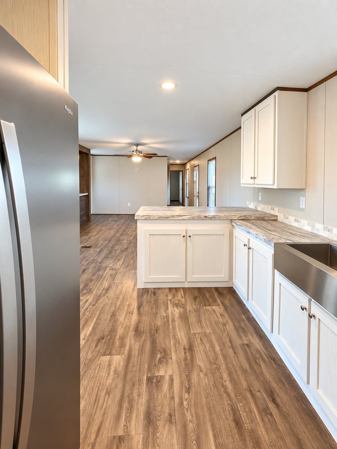 Lexington House: 219 Russell St