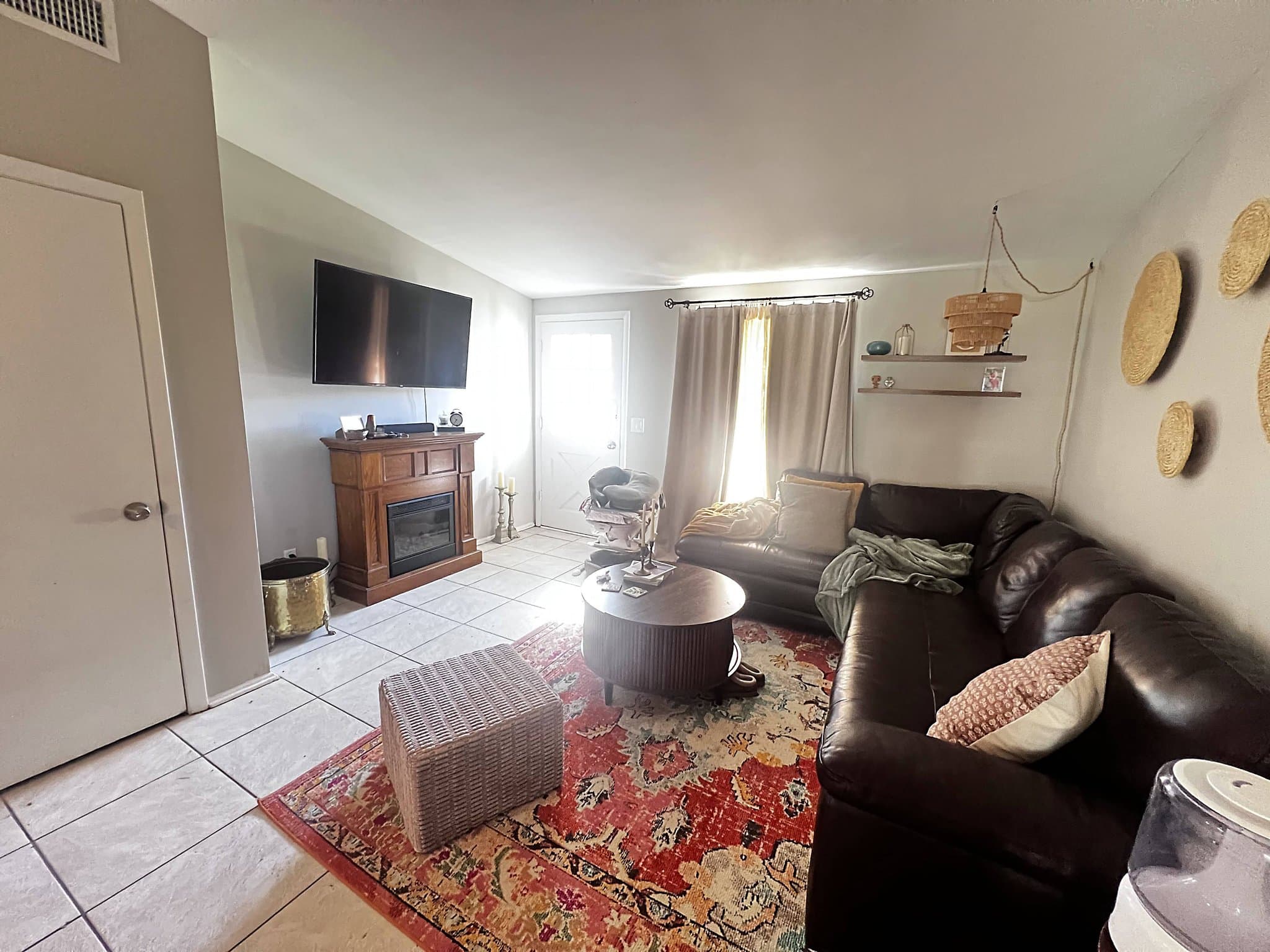 Jacksonville House: 10897 Tarin Dr