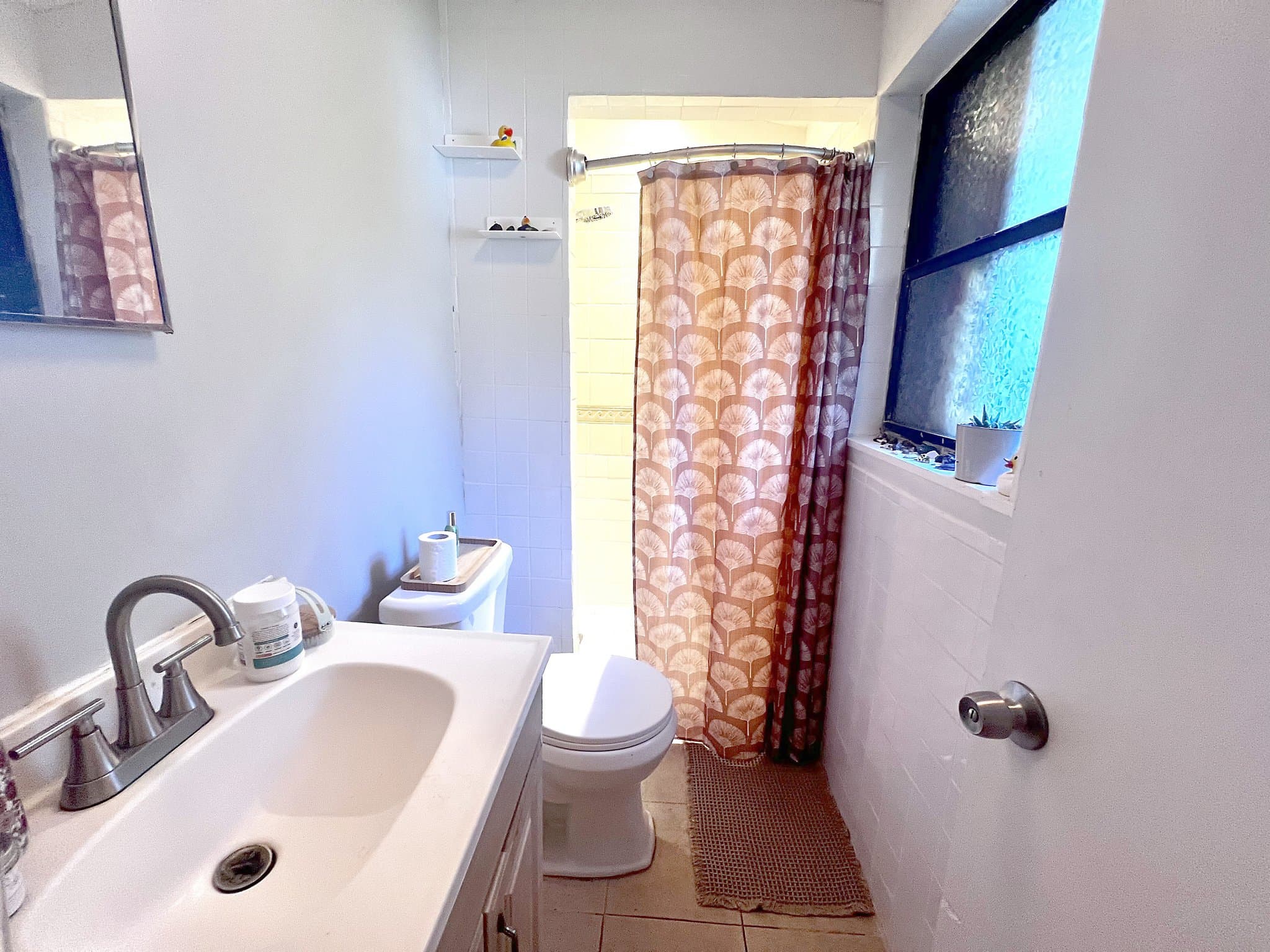 Jacksonville House: 10897 Tarin Dr
