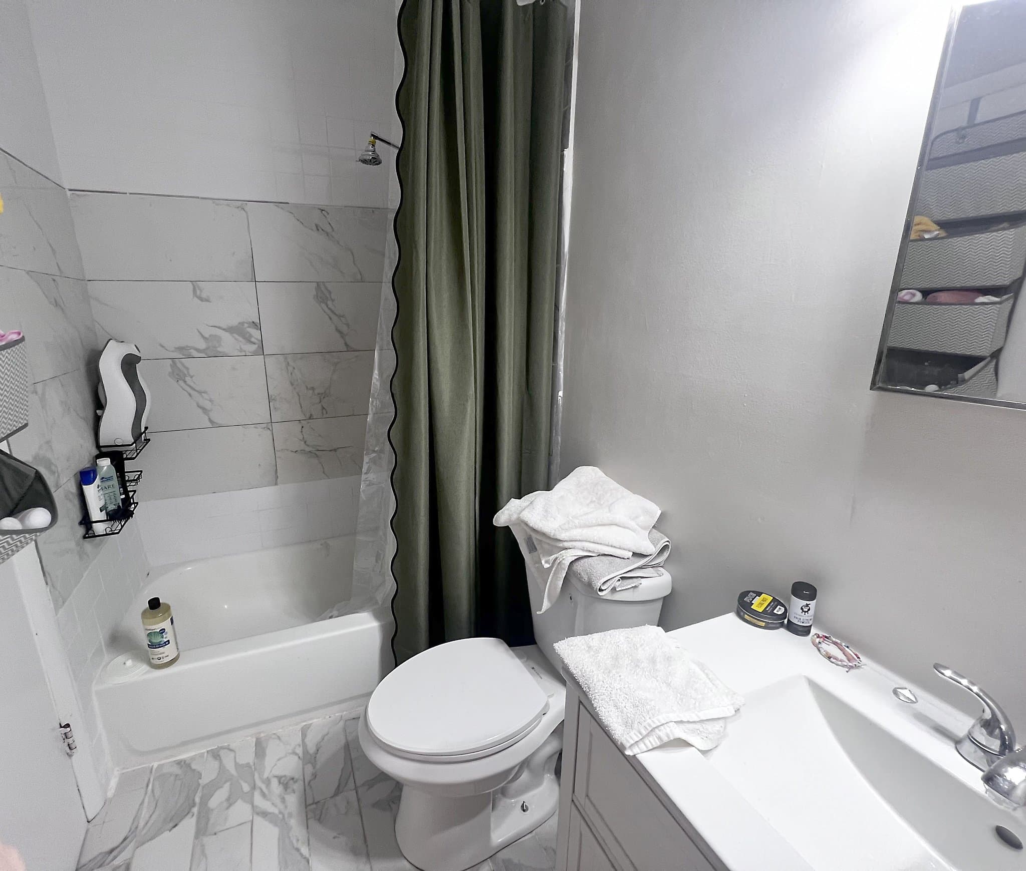 Jacksonville House: 10897 Tarin Dr