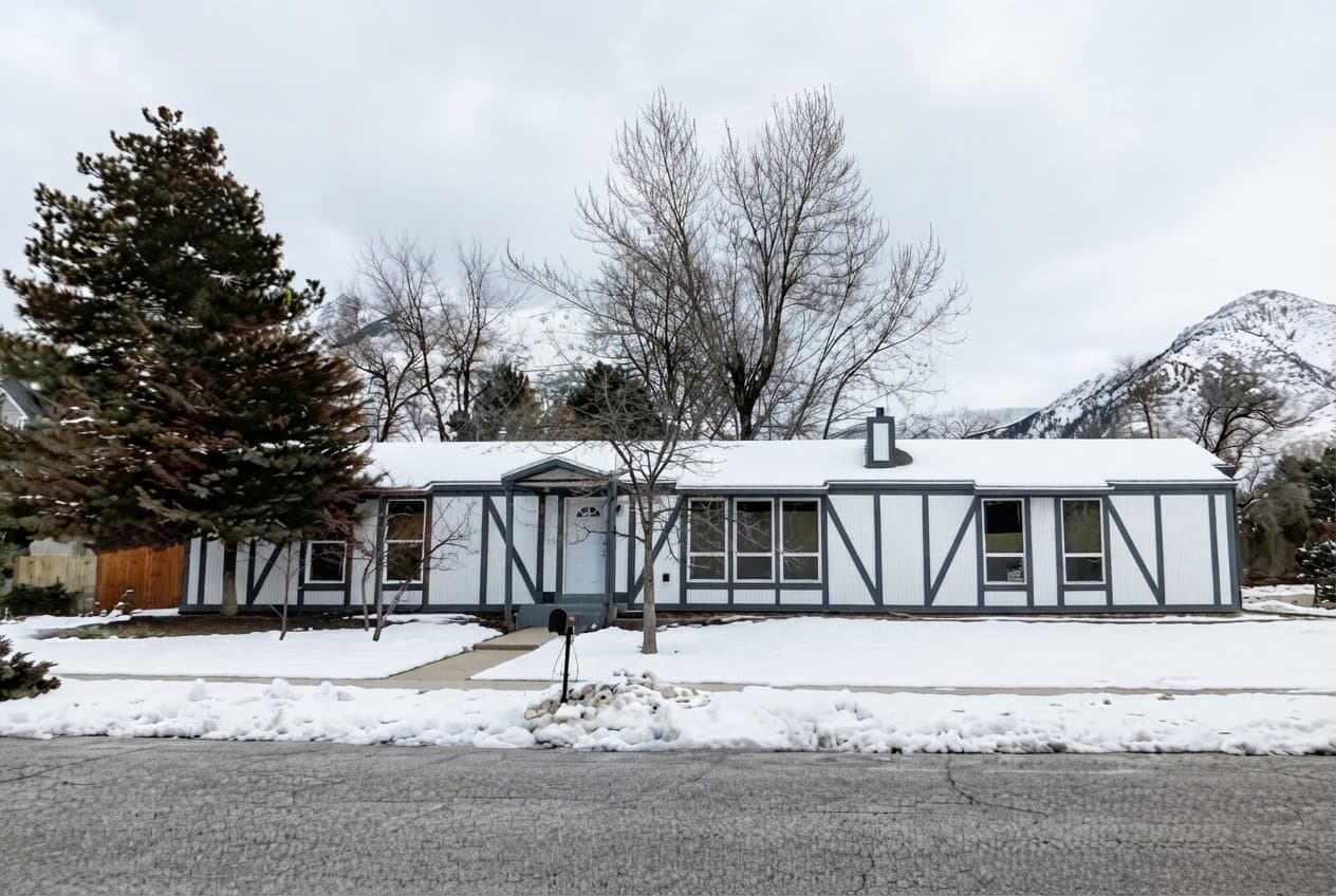 Ogden House: 1562 Tyler Ave