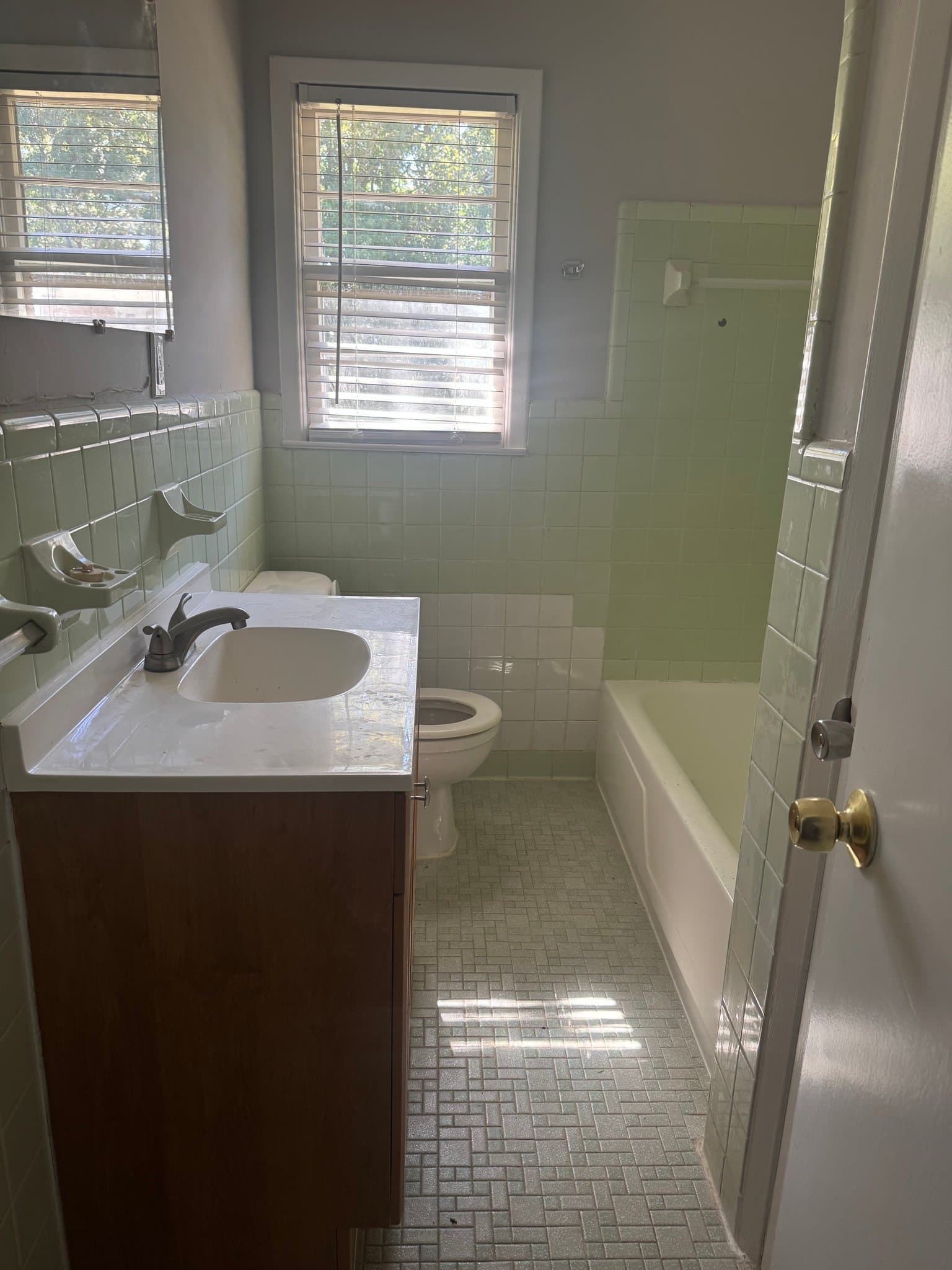 Warner Robins House: 102 Oklahoma Ave
