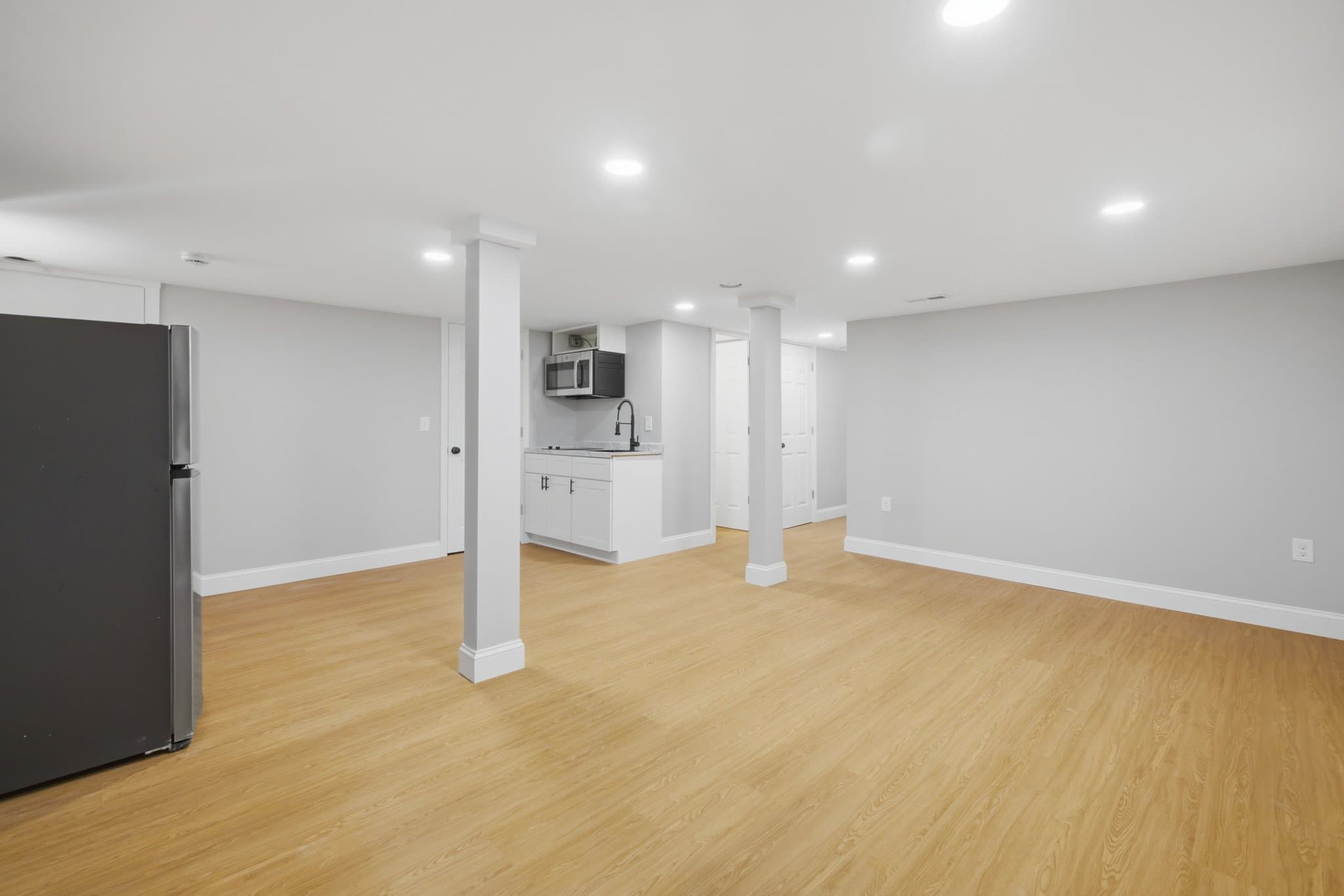 Shrewsbury Multiplex: 44 Topsfield Cir.