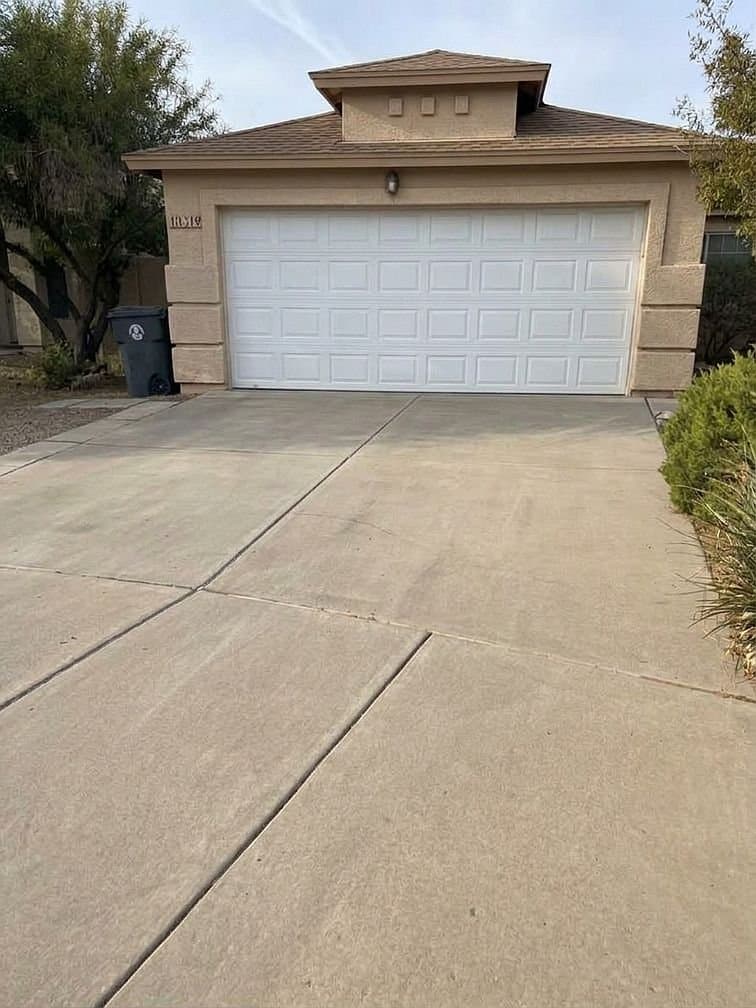 Albuquerque House: 10219 Round Up Pl SW