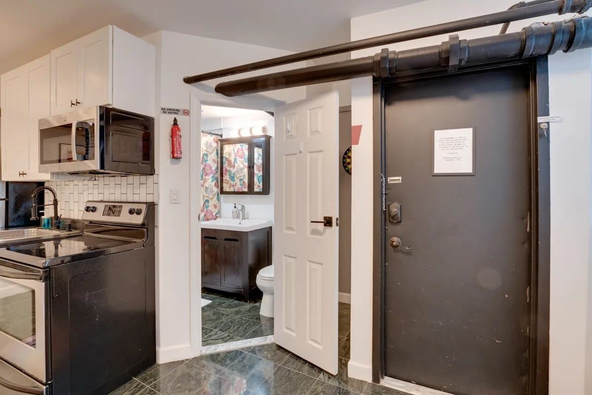 Jersey City Condo: 277 Harrison Ave