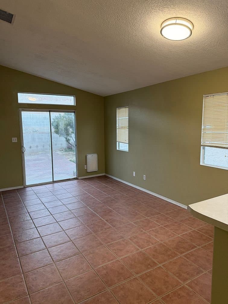 Albuquerque House: 10219 Round Up Pl SW