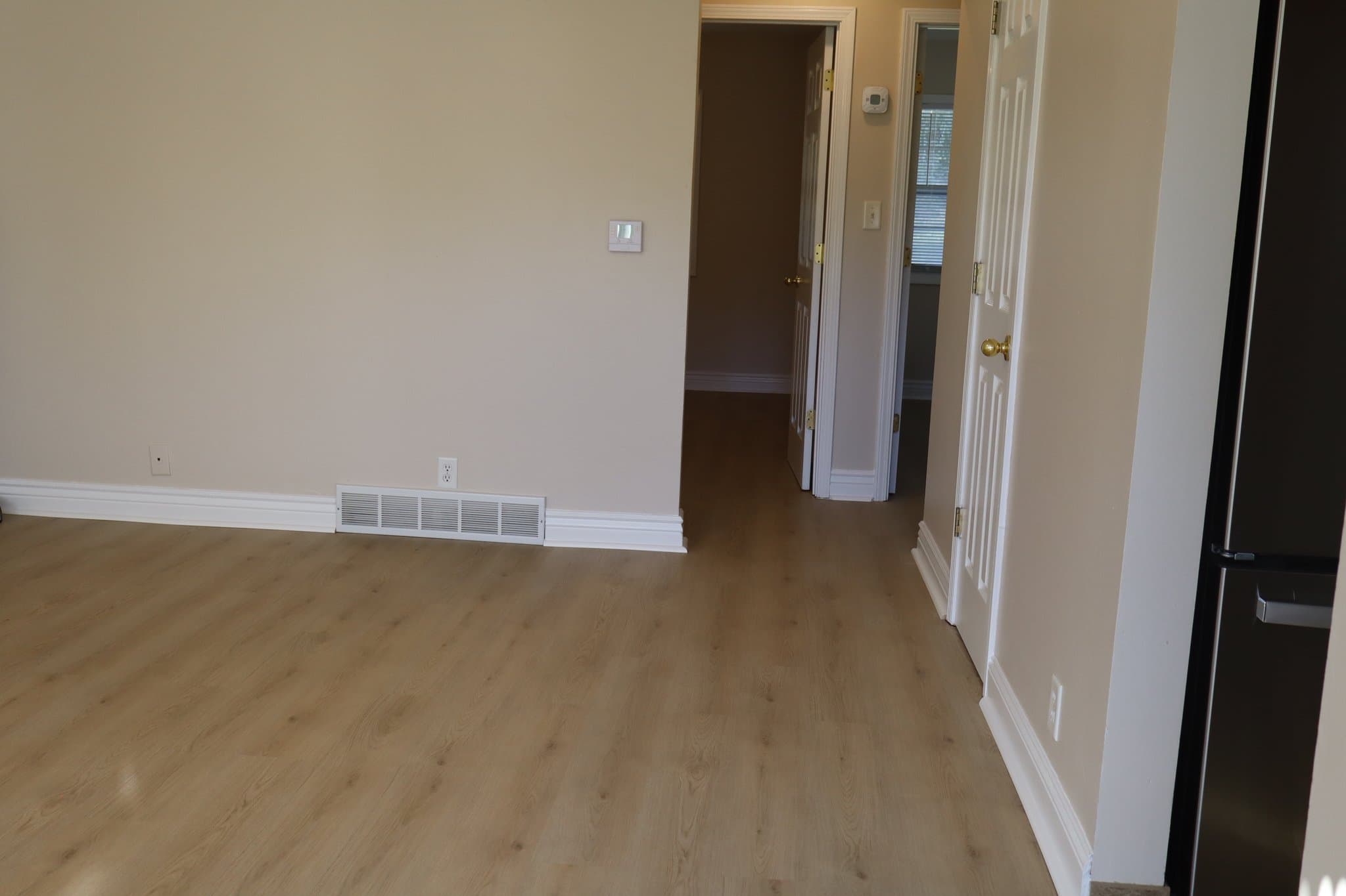 Des Moines House: 402 E Watrous Ave